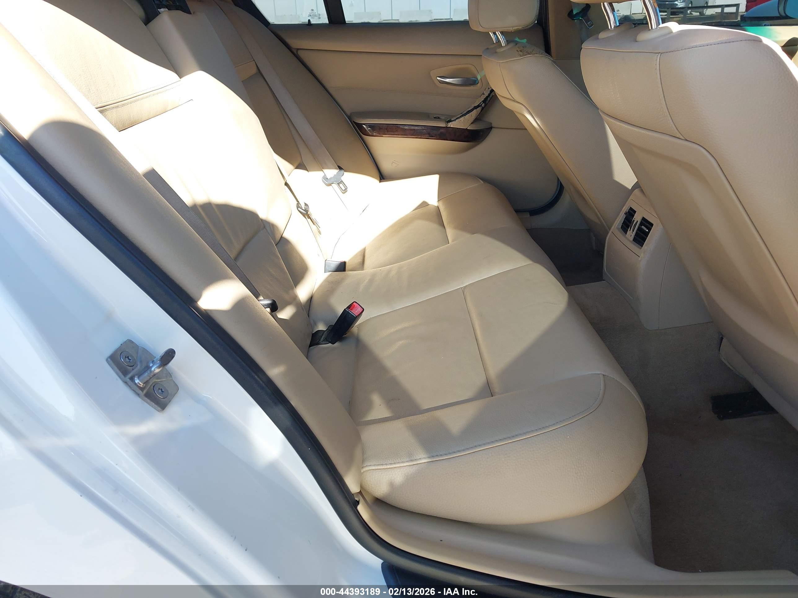 BMW 328I image 8