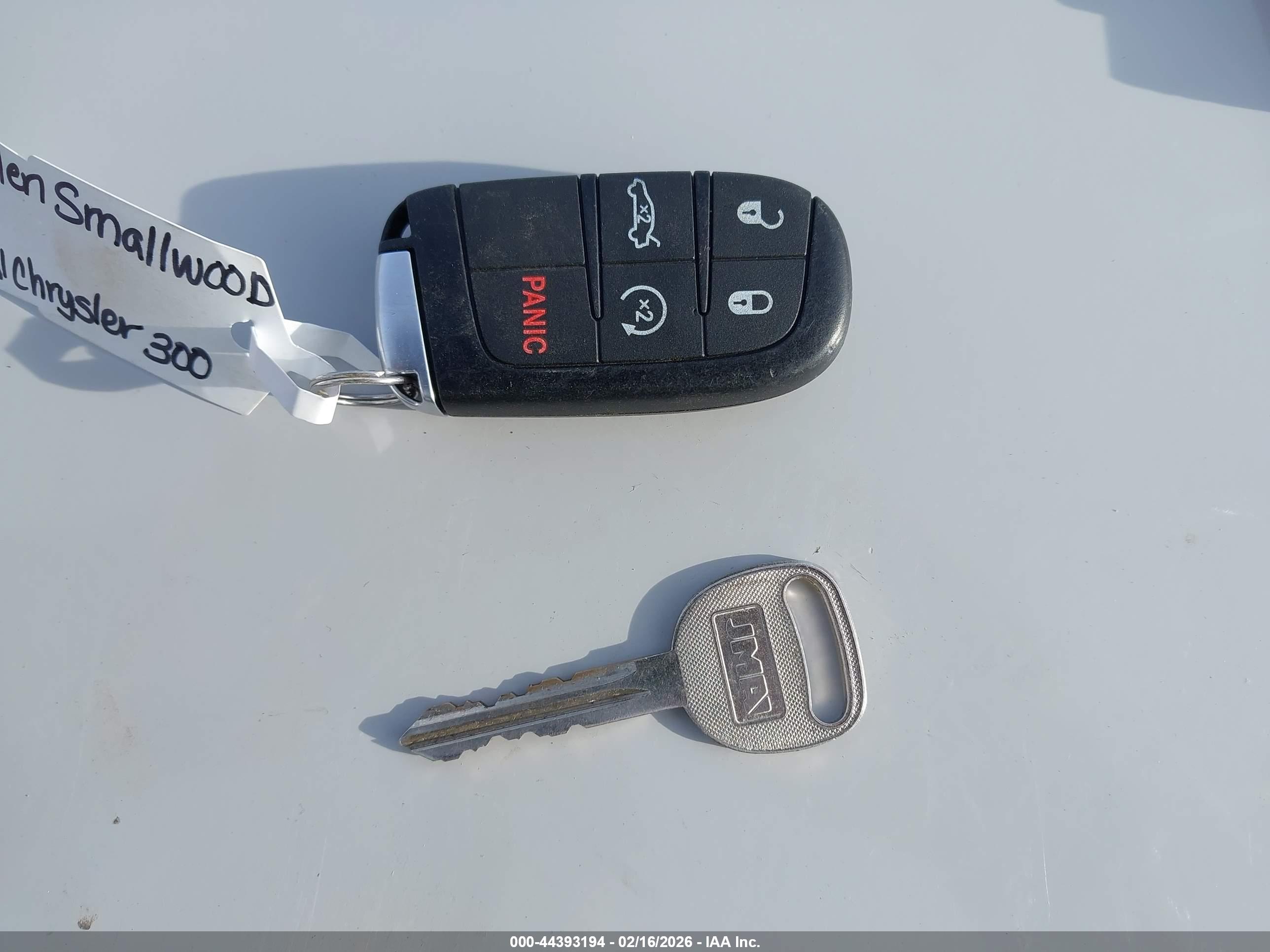 CHRYSLER 300 image 11