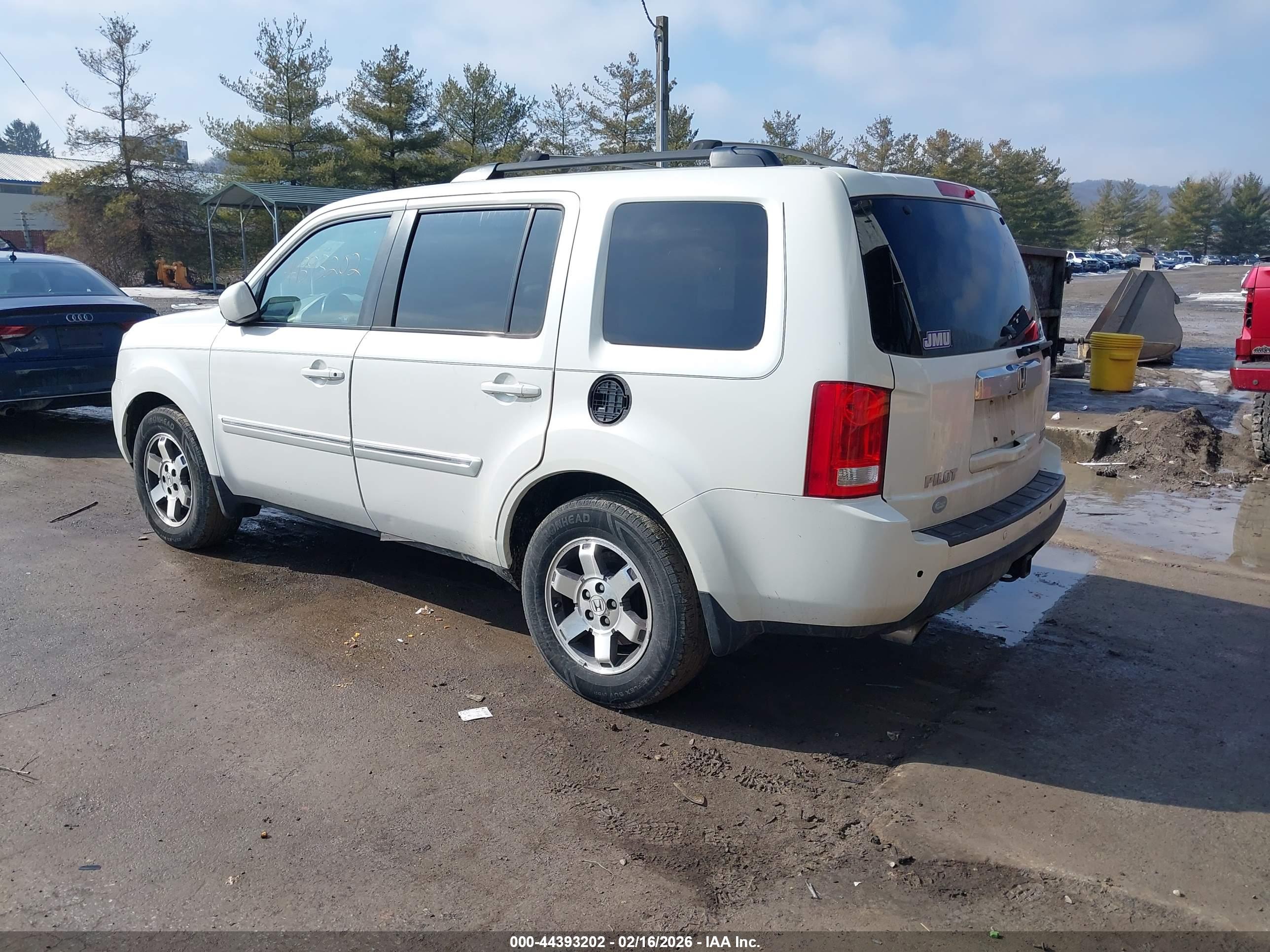 HONDA PILOT image 3
