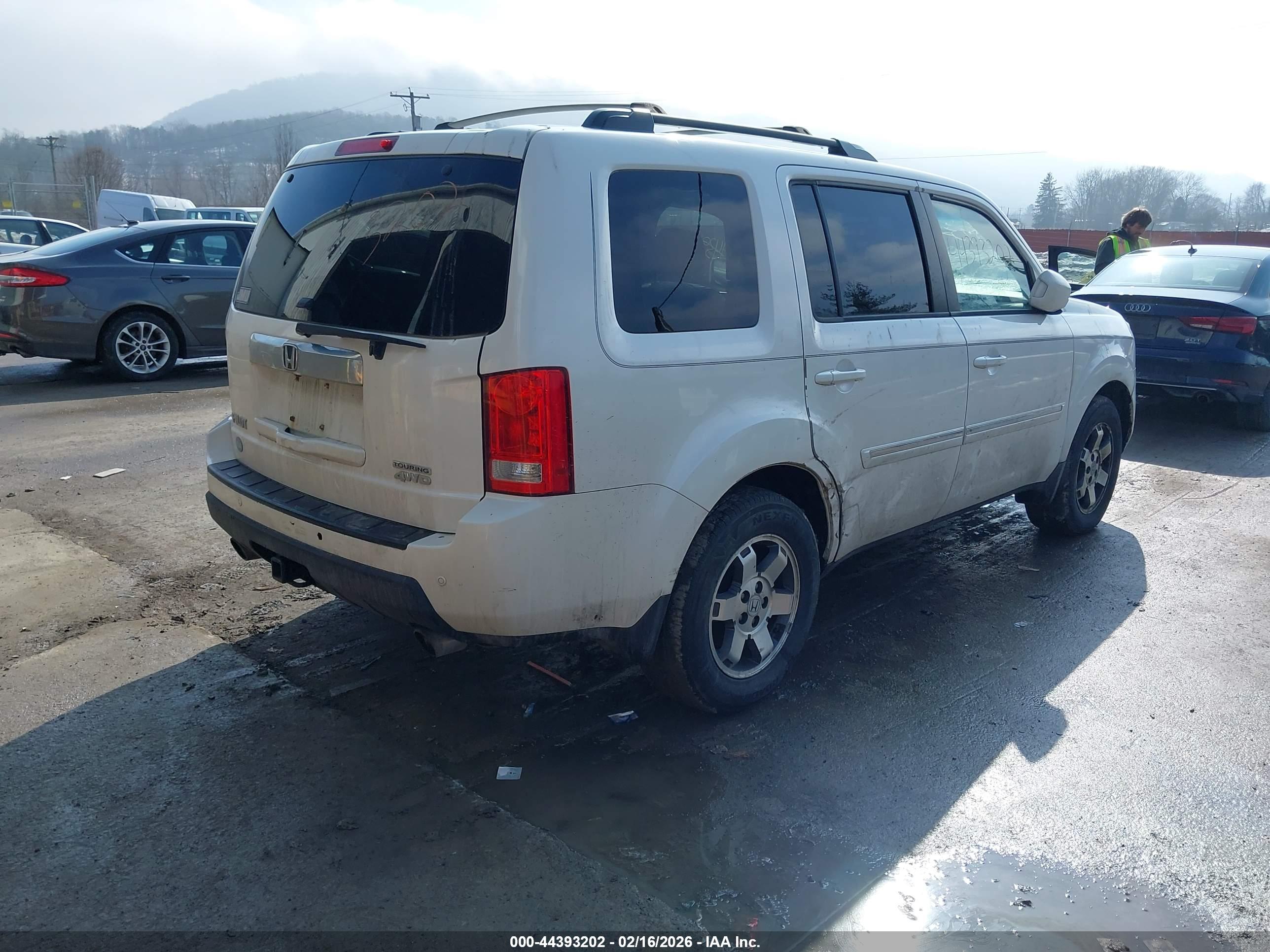 HONDA PILOT image 4