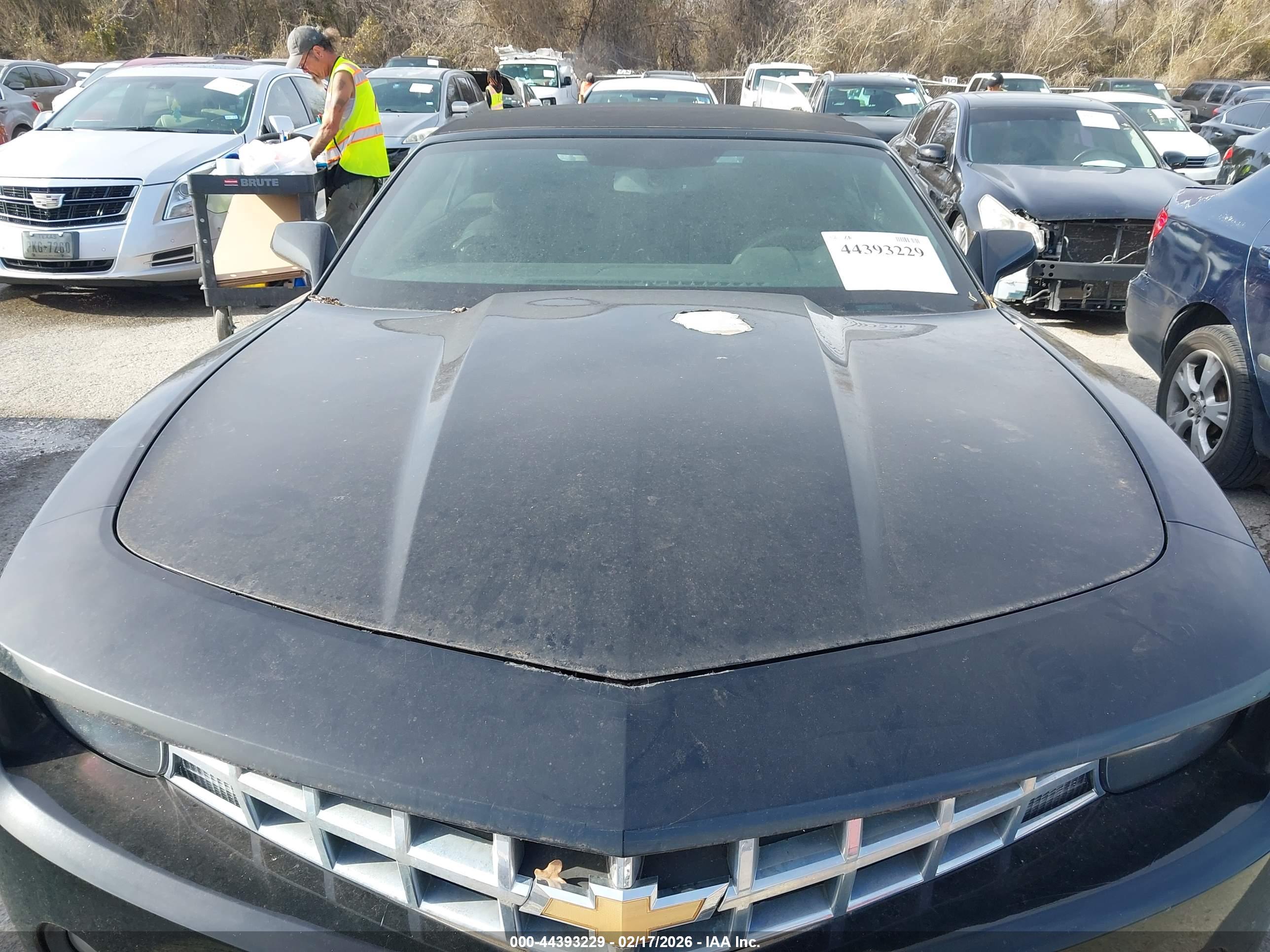 CHEVROLET CAMARO image 6