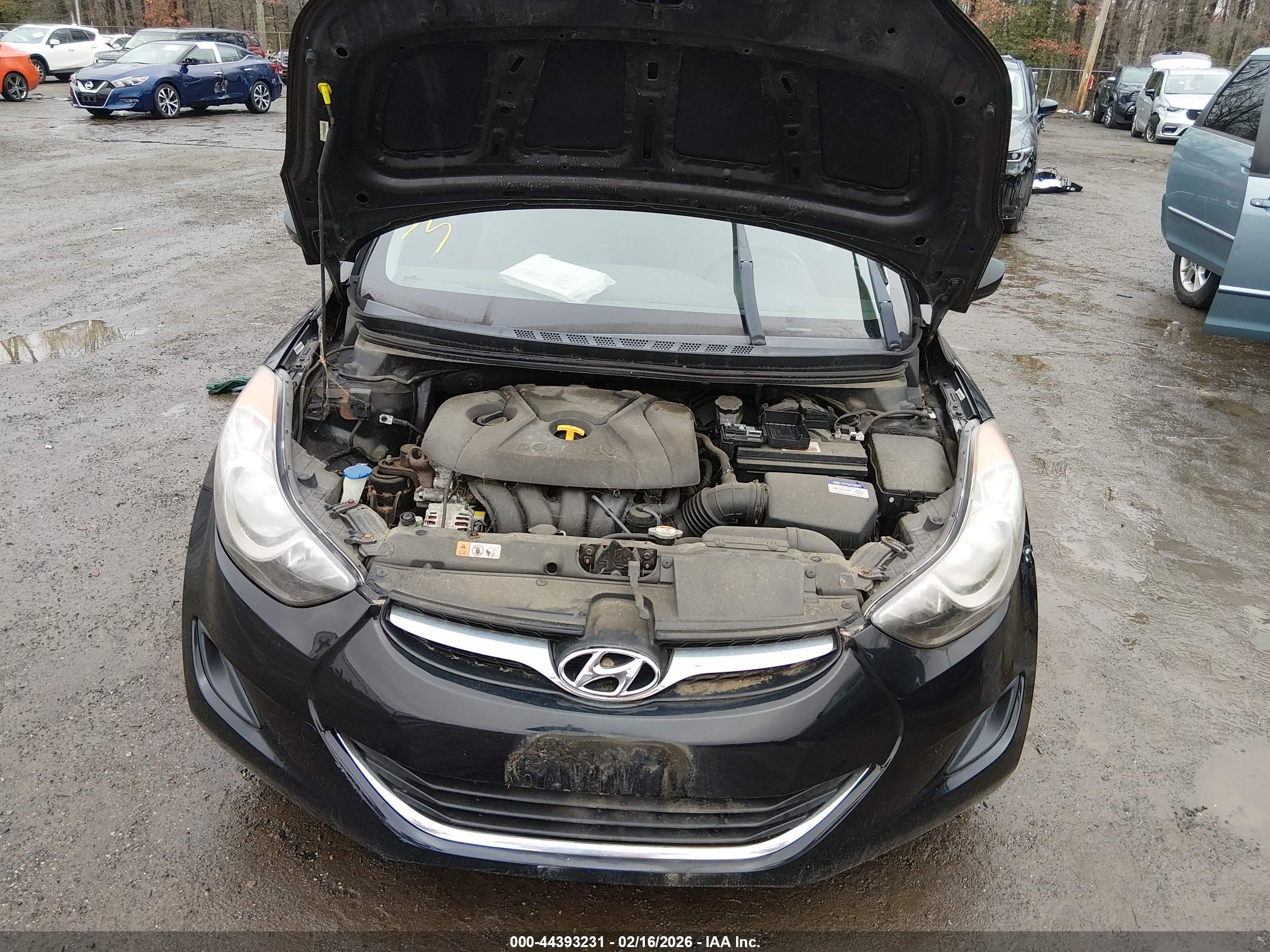 HYUNDAI ELANTRA image 10