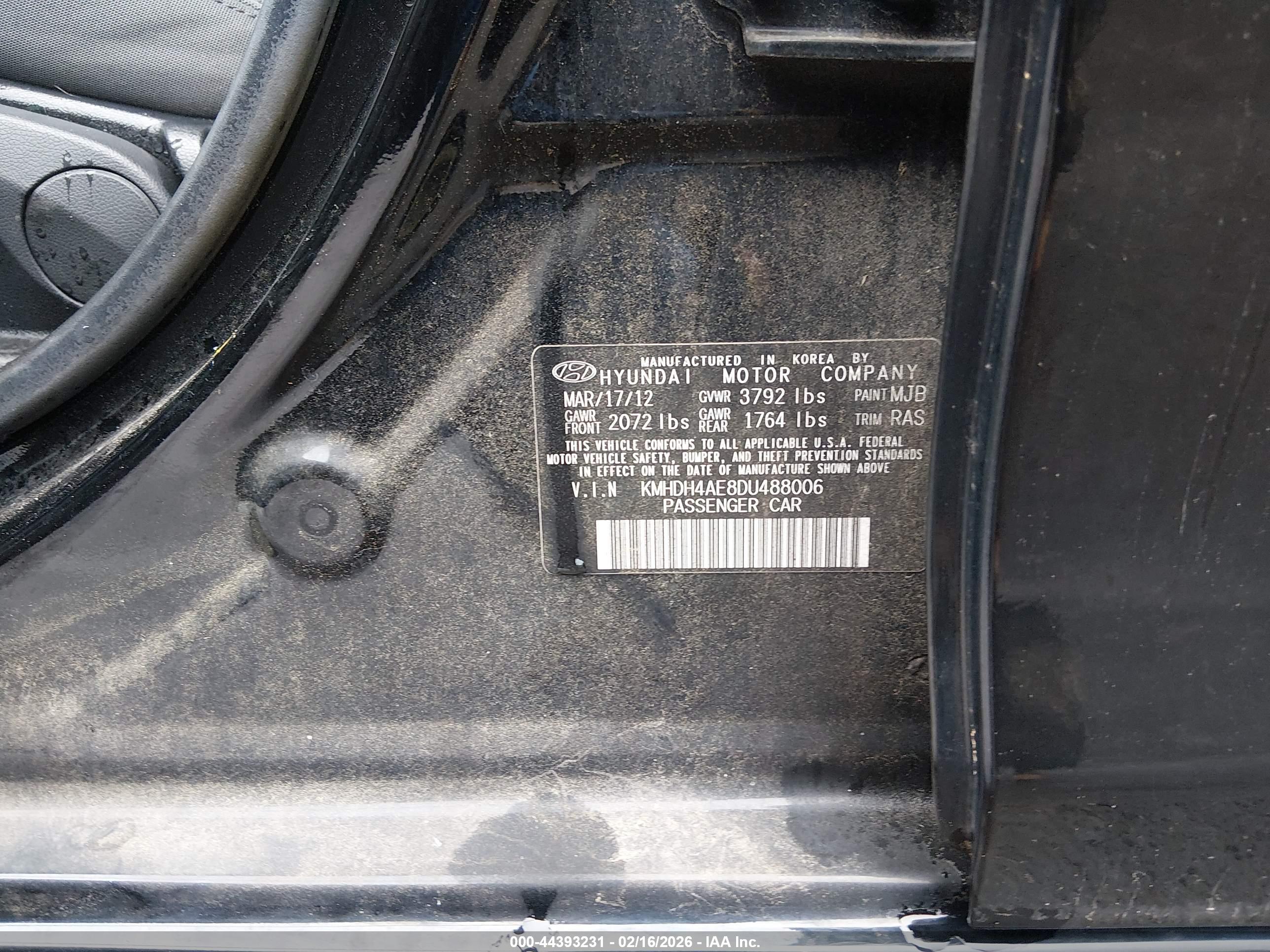 HYUNDAI ELANTRA image 9