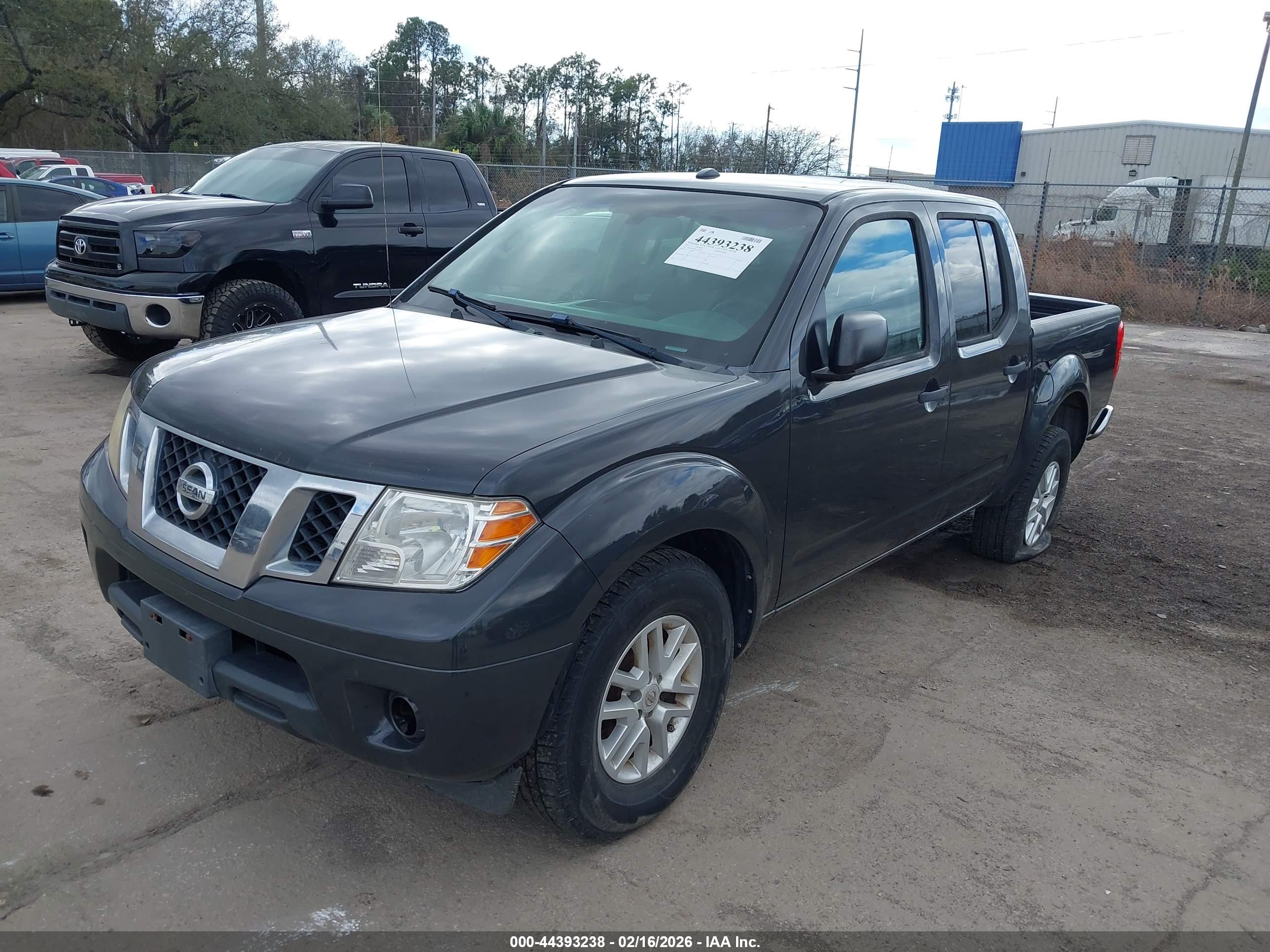 NISSAN FRONTIER image 2