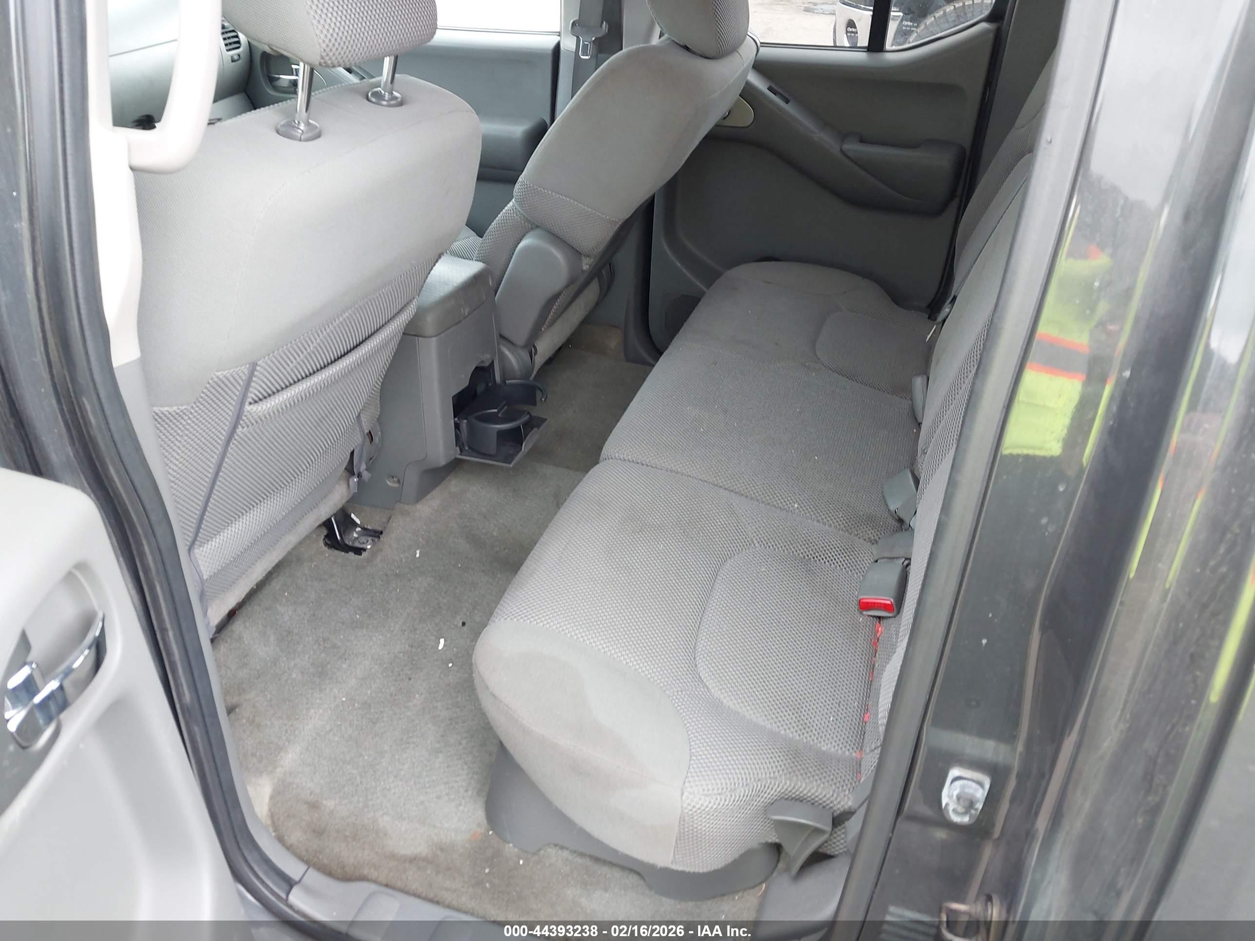 NISSAN FRONTIER image 8