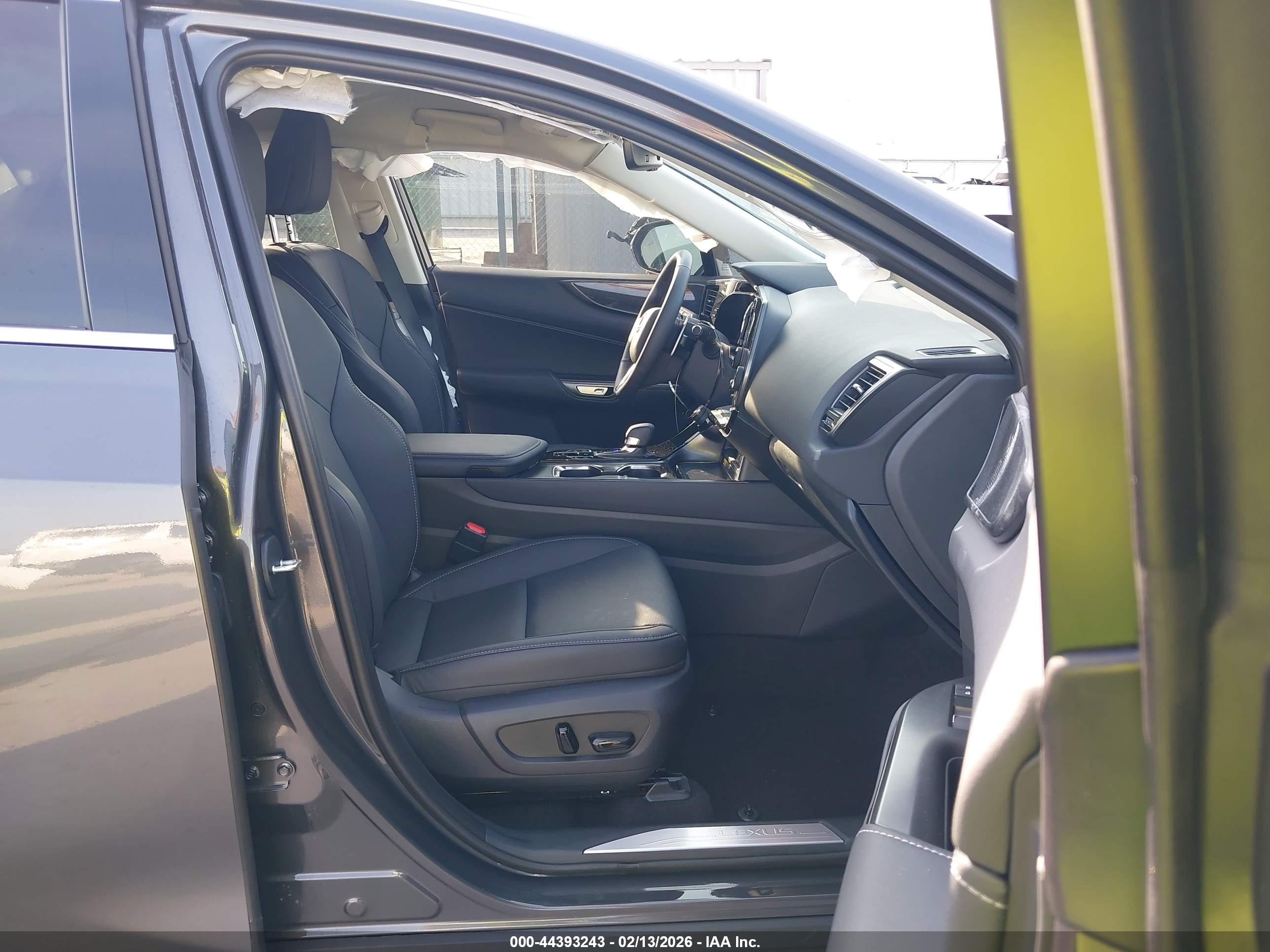 LEXUS NX image 5