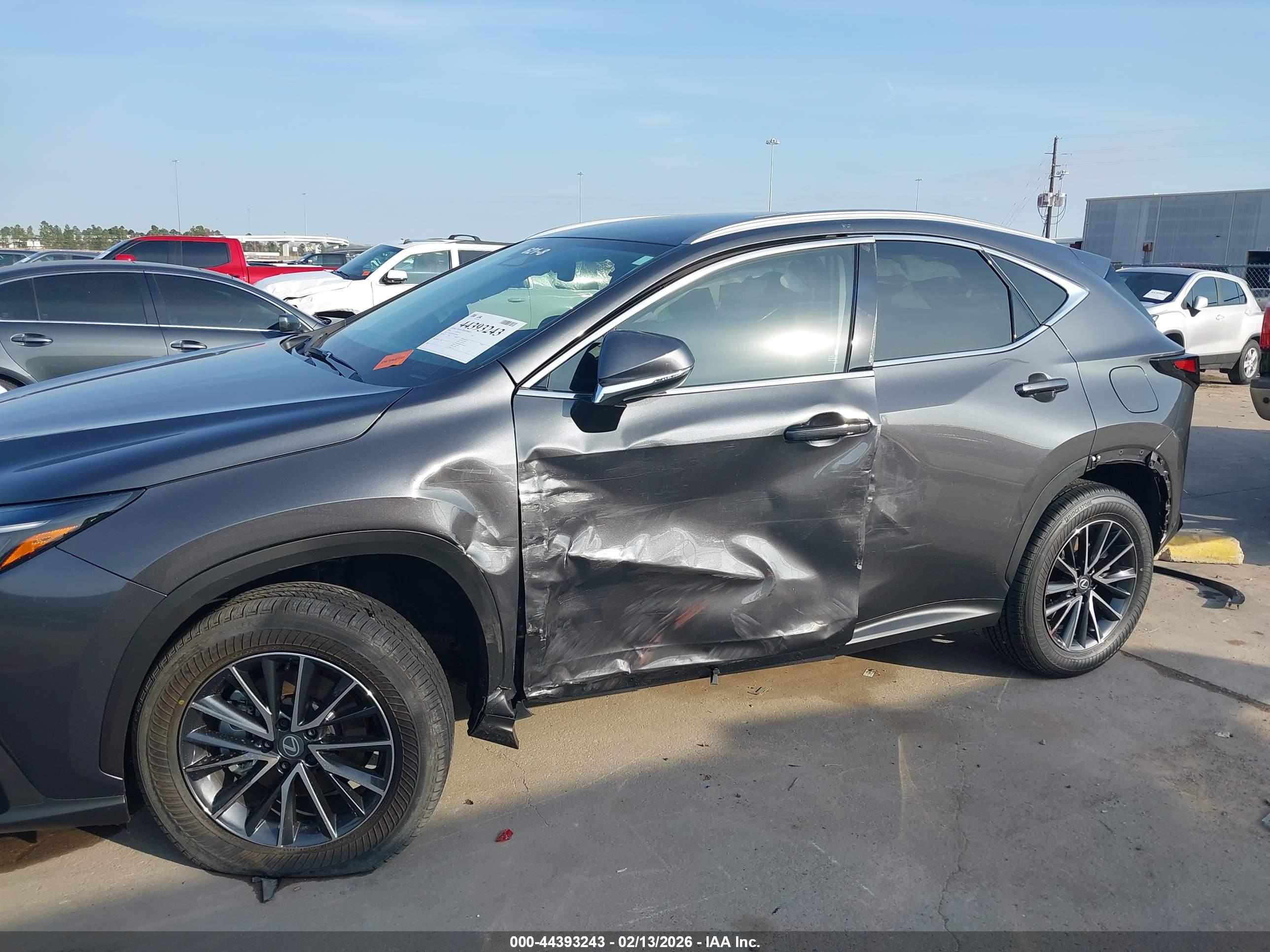 LEXUS NX image 6
