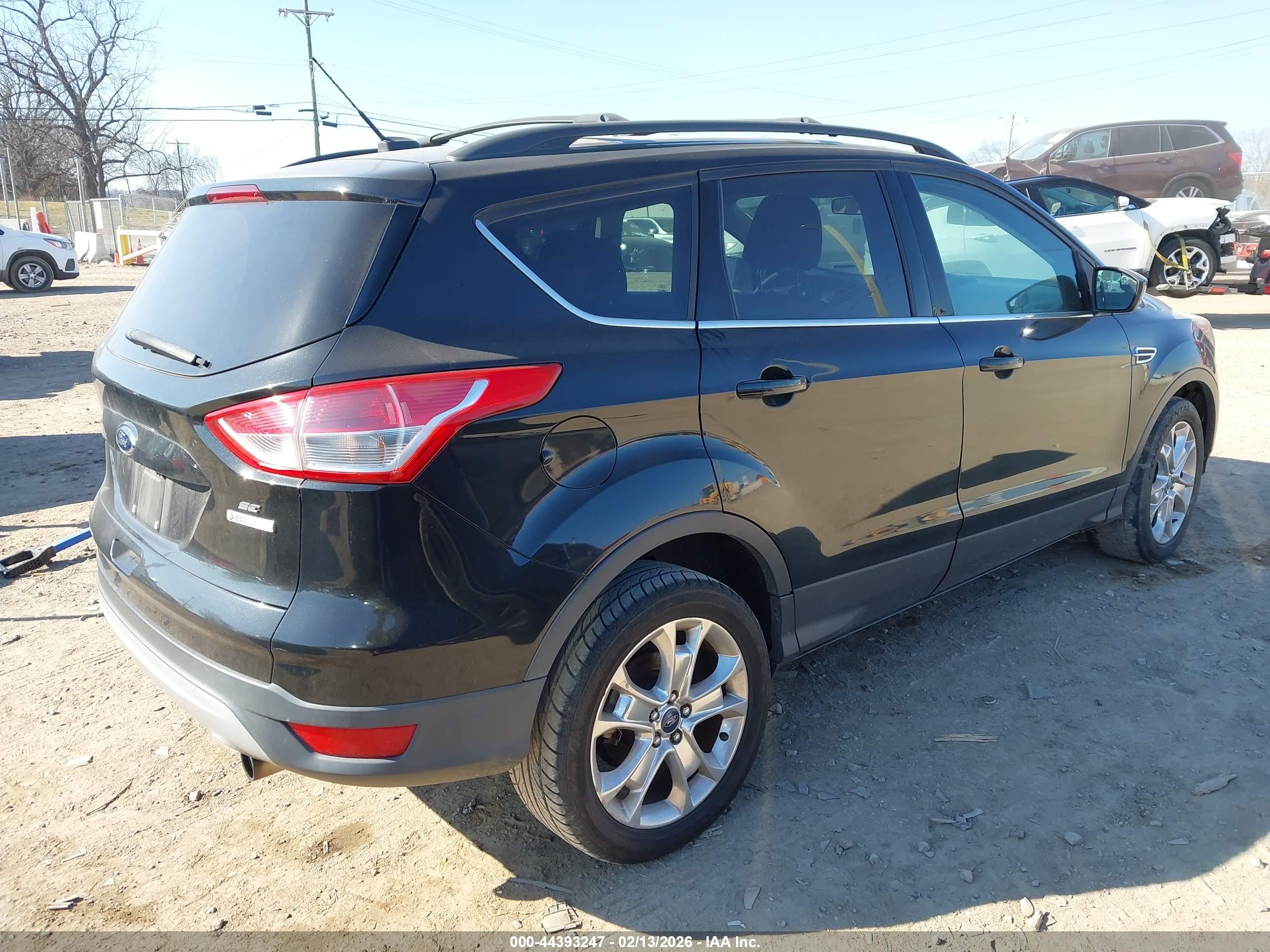 FORD ESCAPE image 4