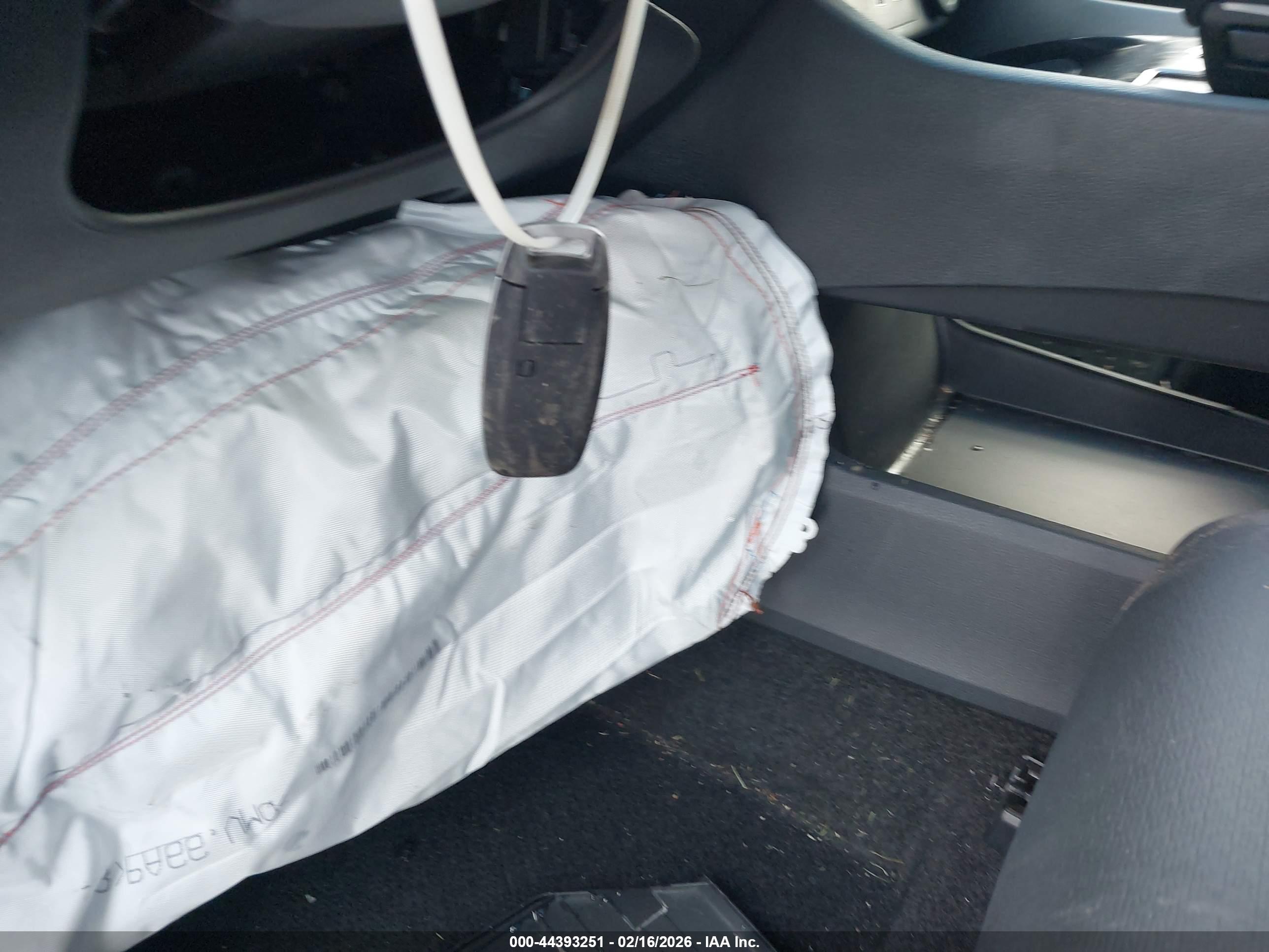NISSAN ROGUE image 11