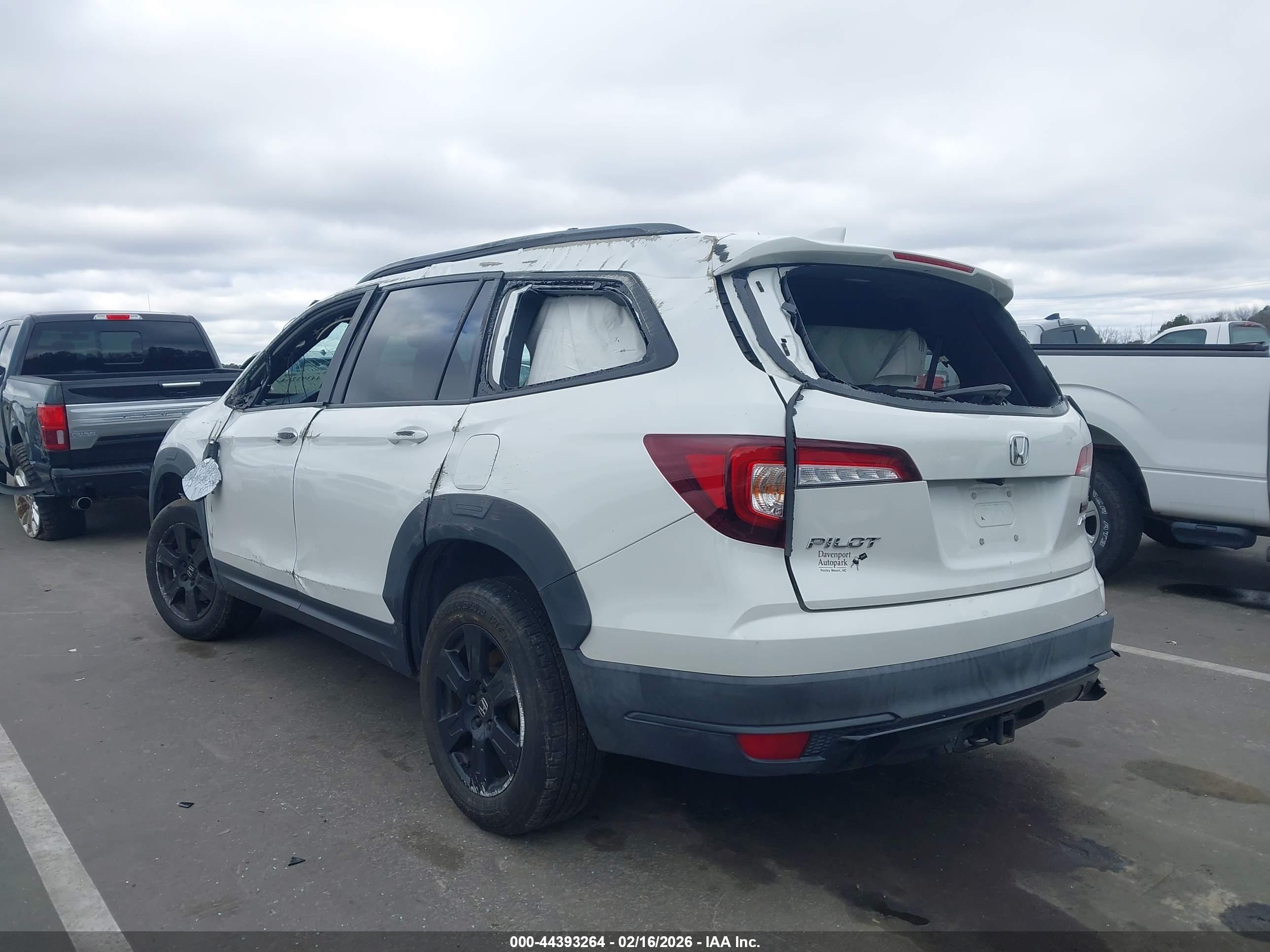 HONDA PILOT image 3