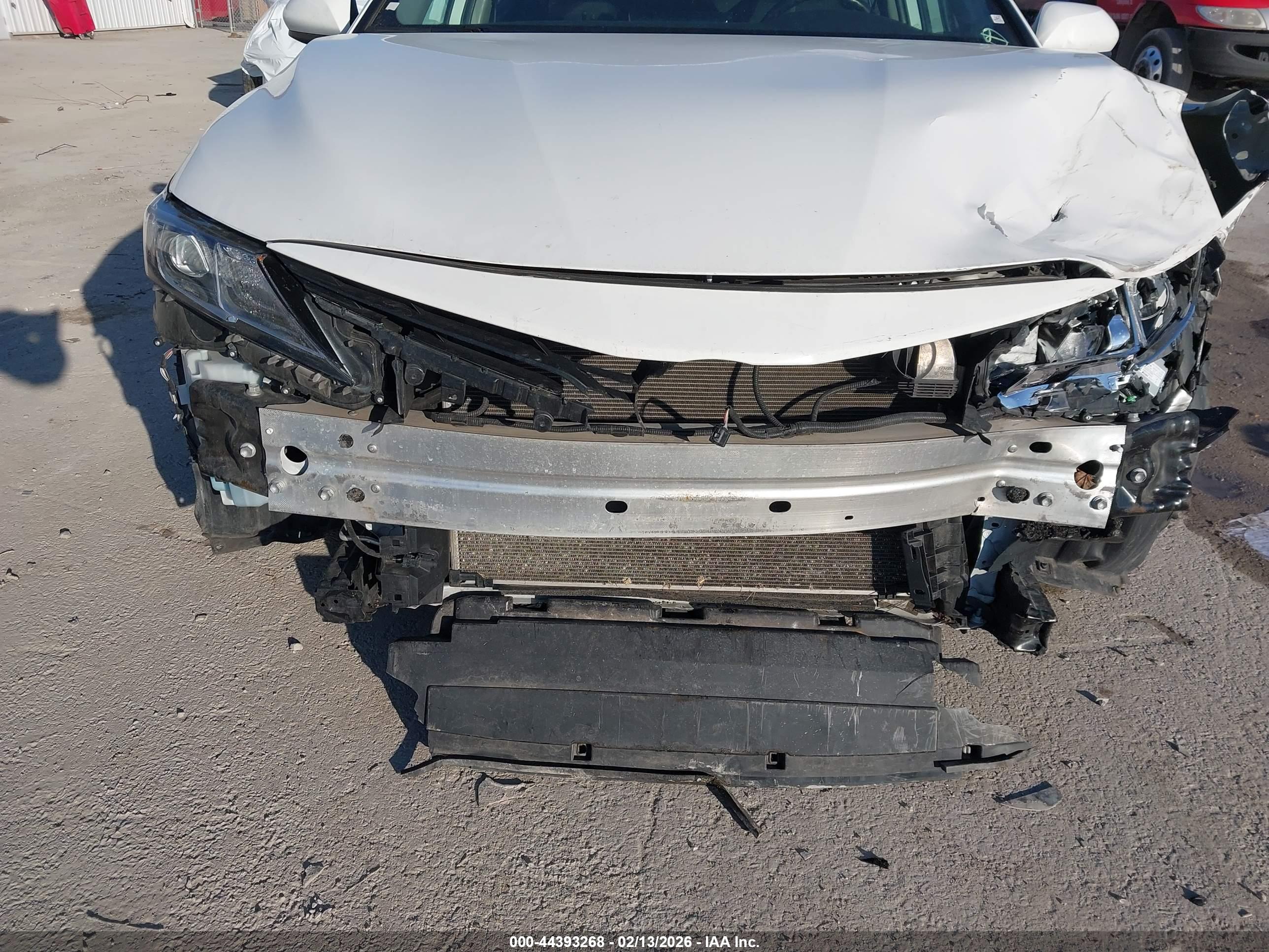 TOYOTA CAMRY image 6