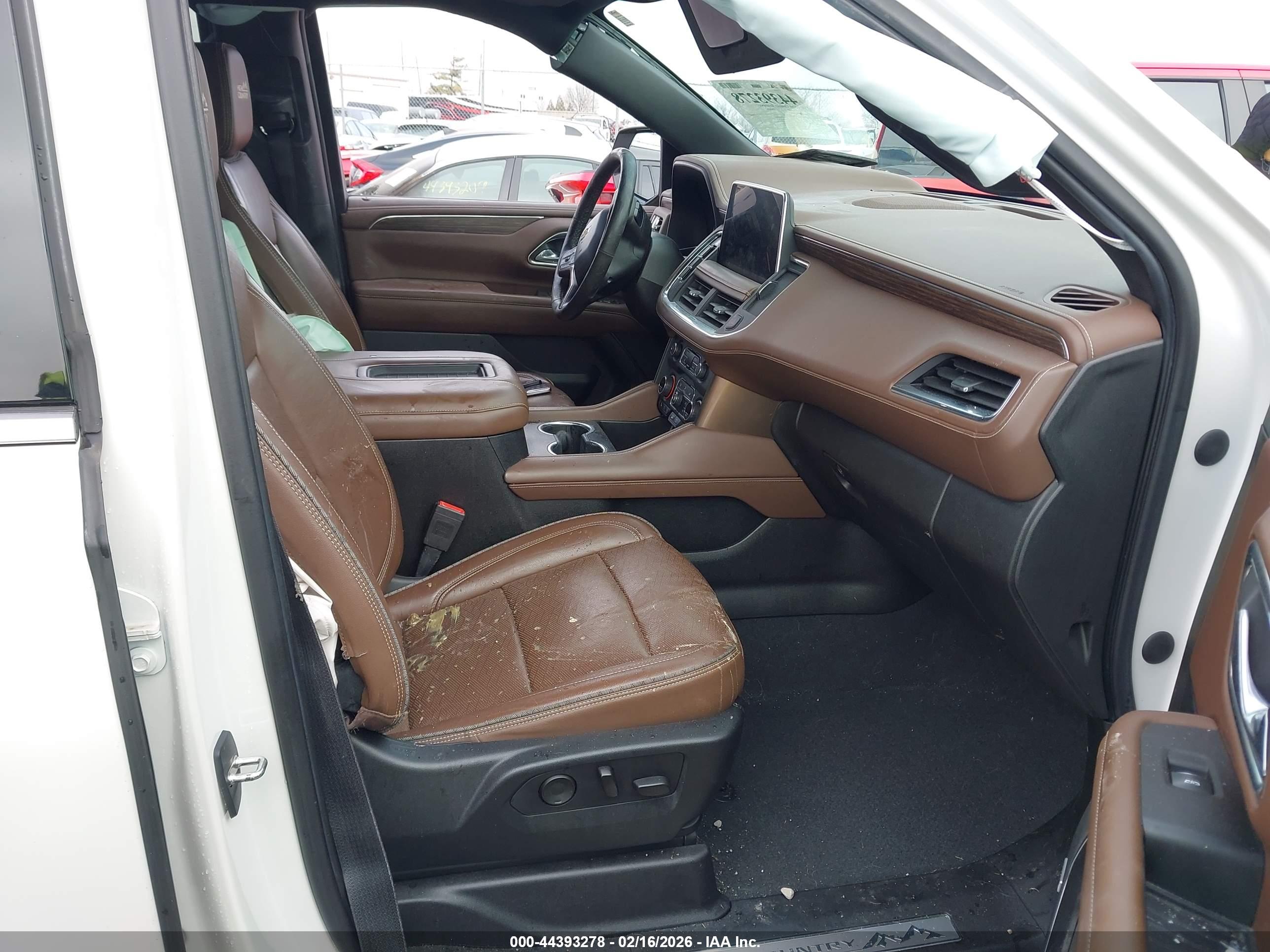 CHEVROLET TAHOE image 5