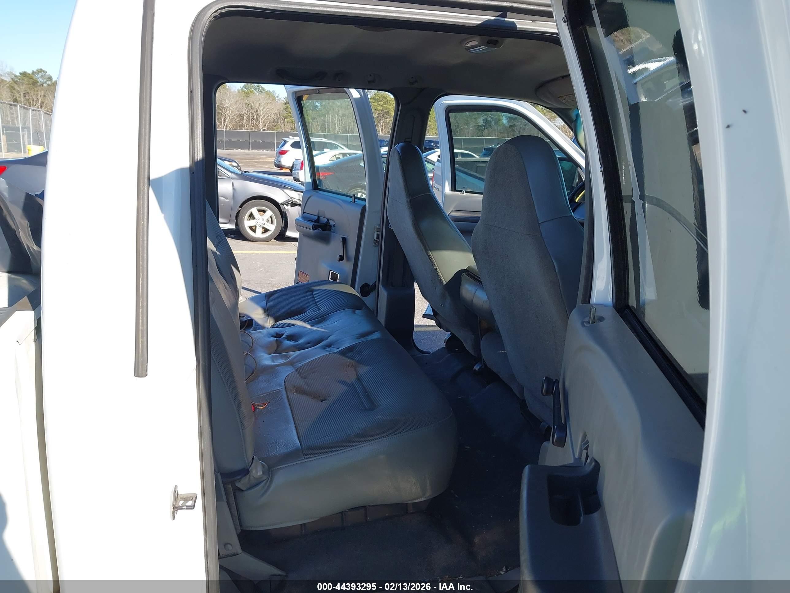 FORD F-350 image 7