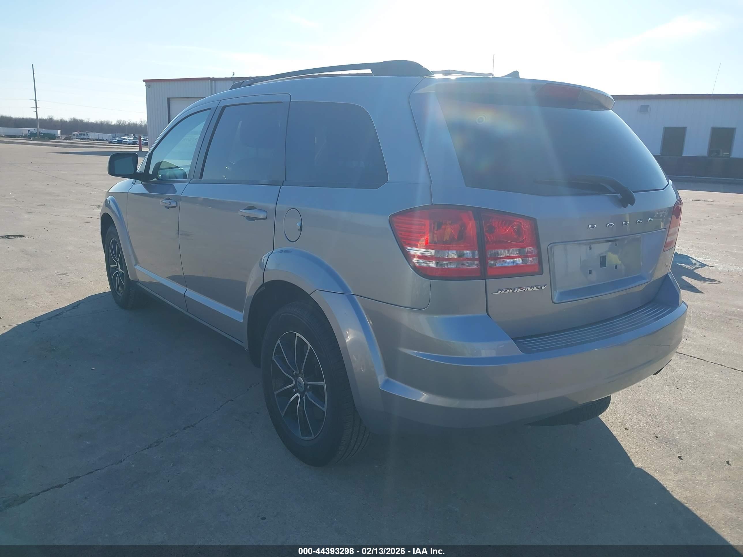 DODGE JOURNEY image 3