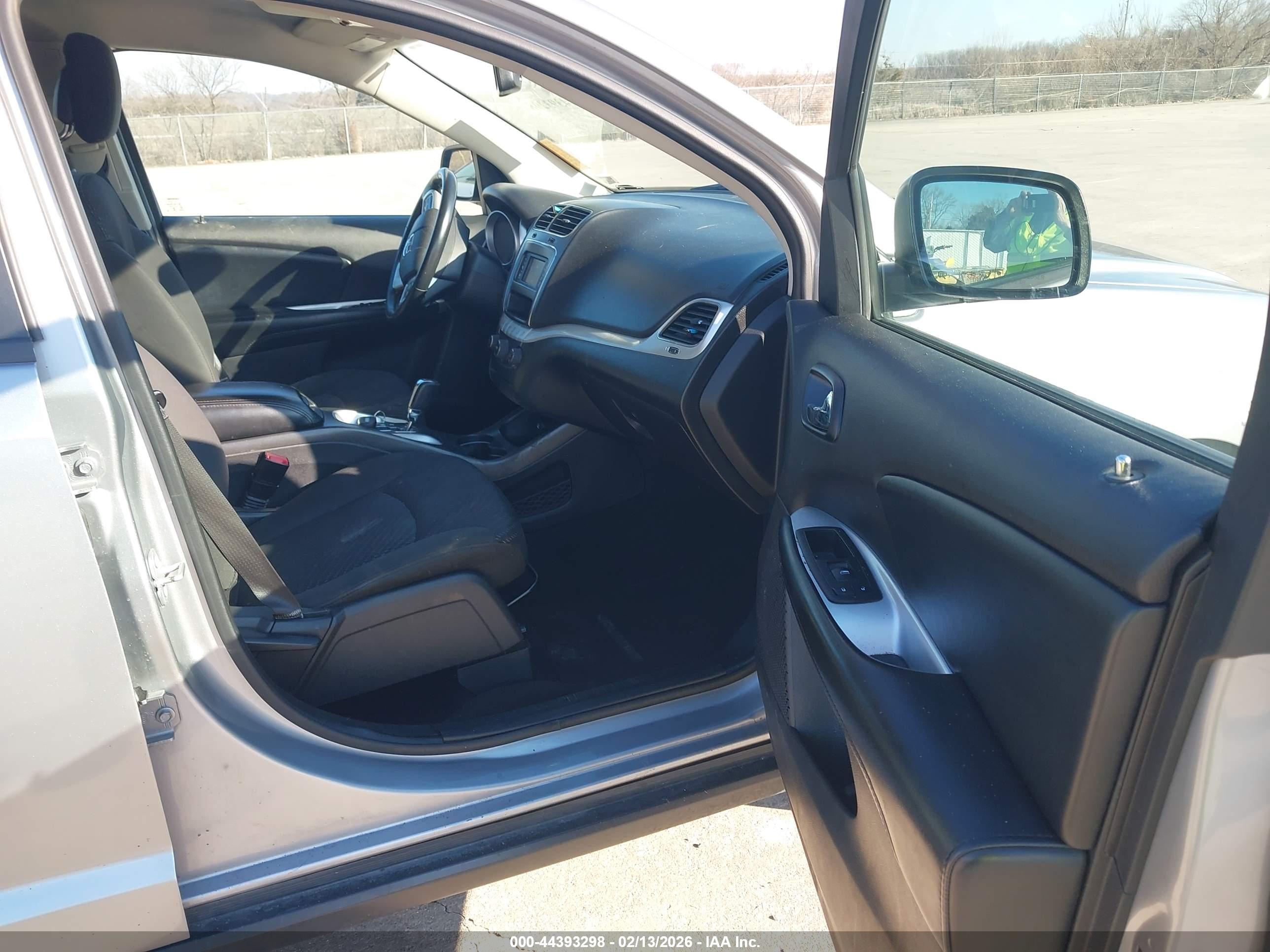 DODGE JOURNEY image 5