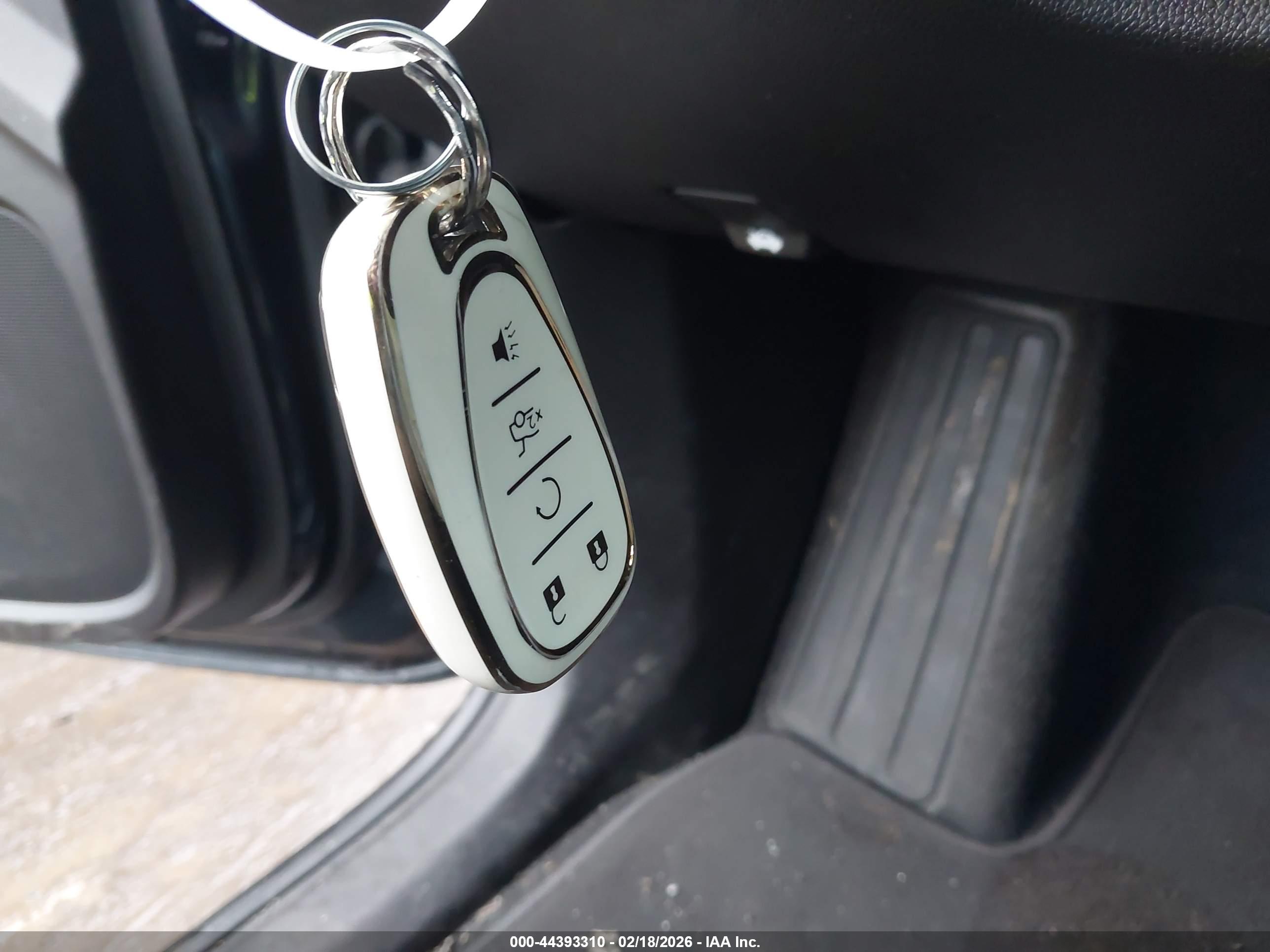 CHEVROLET TRAVERSE image 11