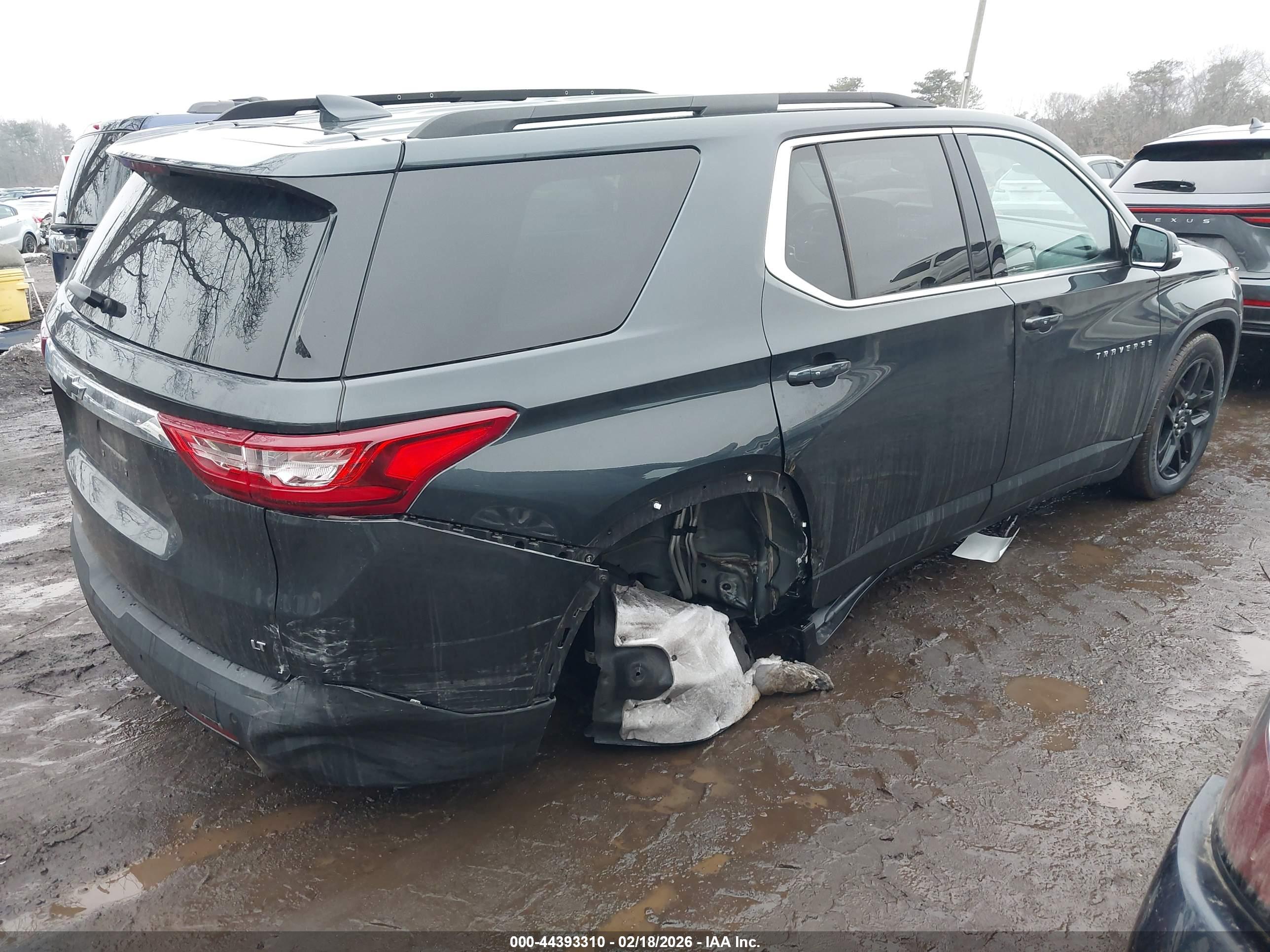 CHEVROLET TRAVERSE image 4