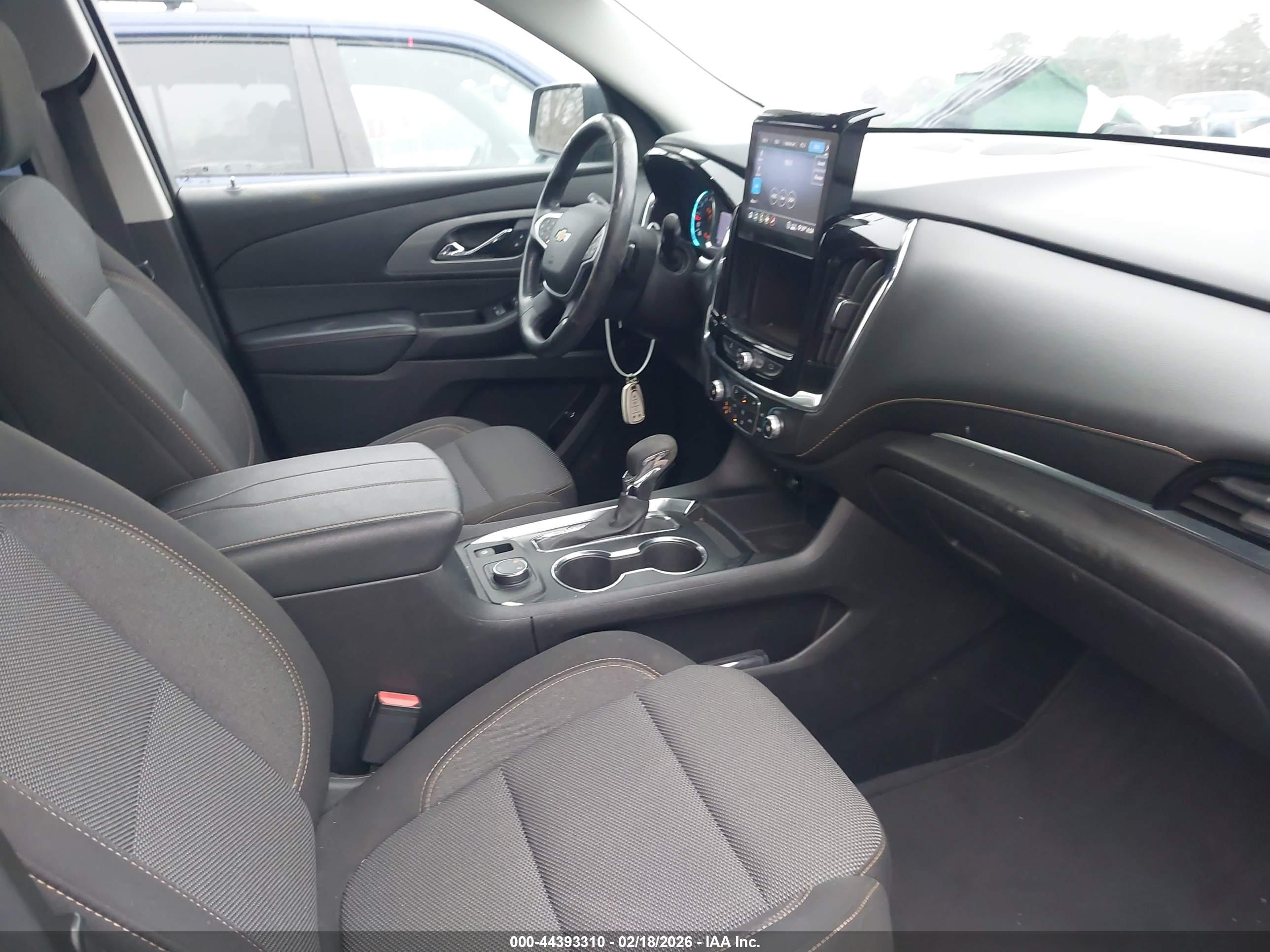 CHEVROLET TRAVERSE image 5