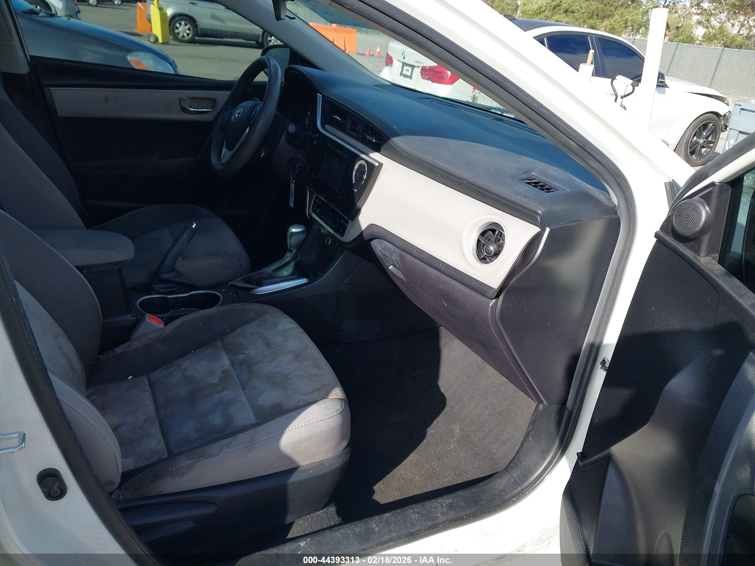 TOYOTA COROLLA image 5