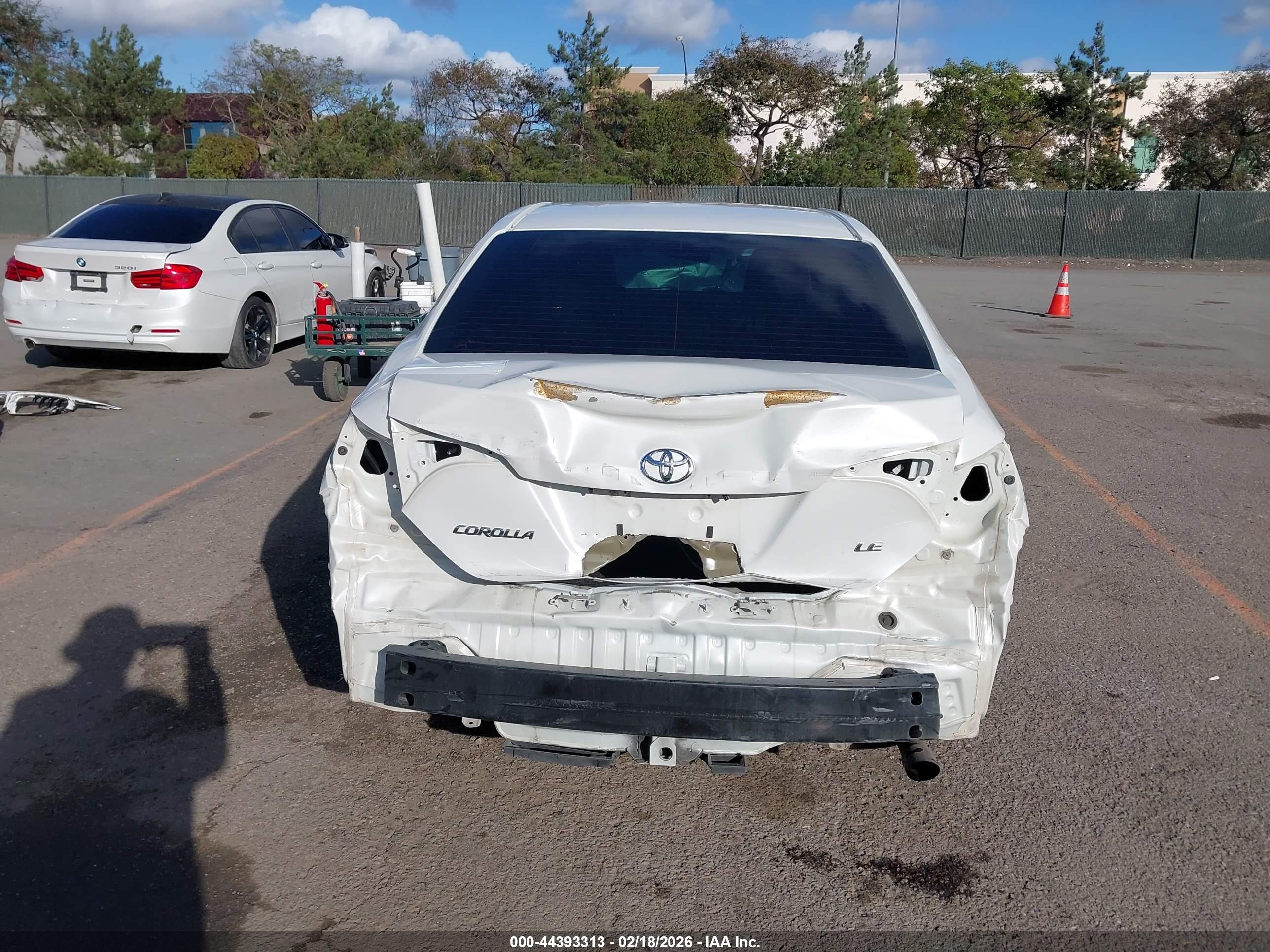 TOYOTA COROLLA image 6