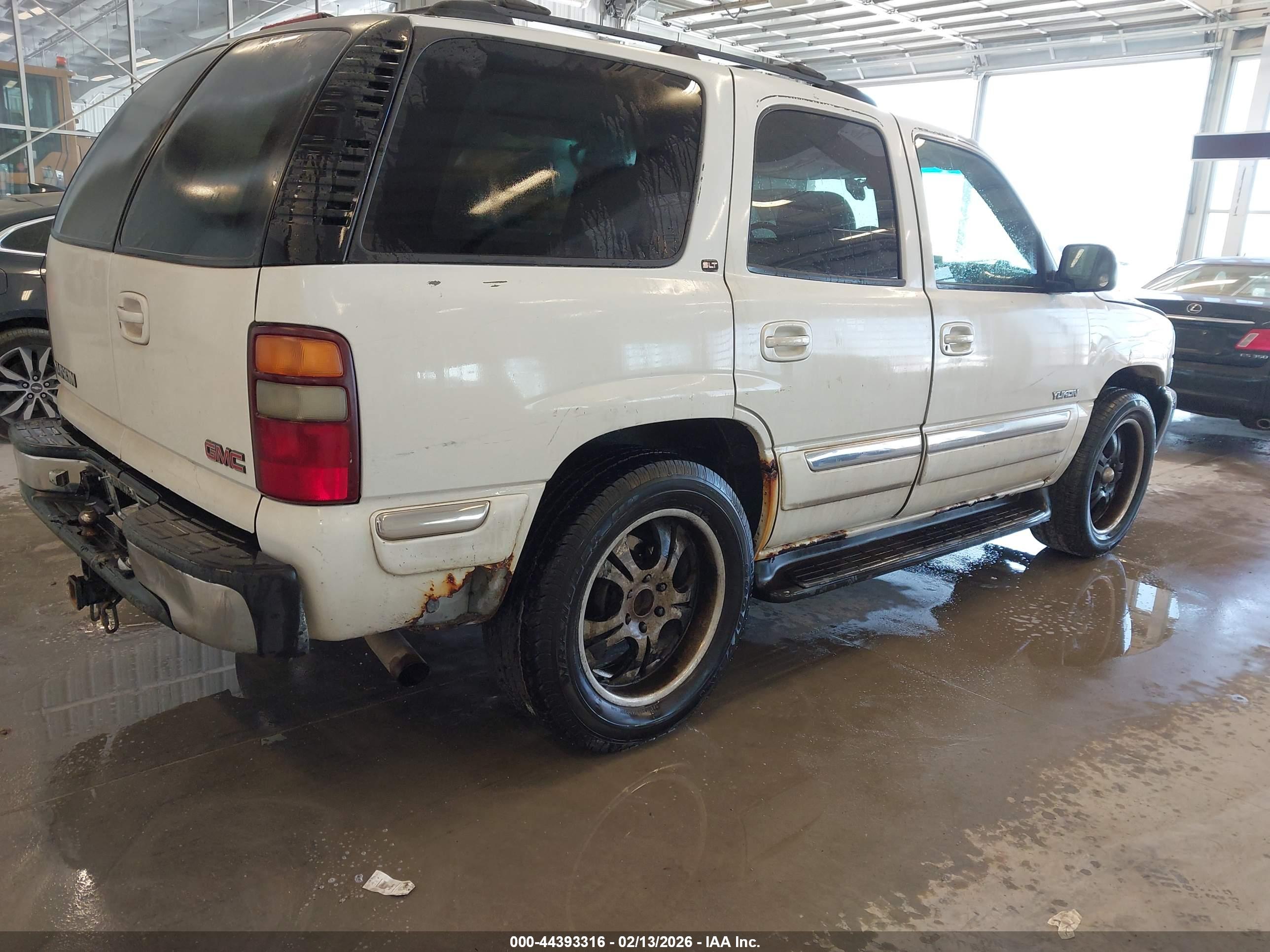 GMC YUKON image 4