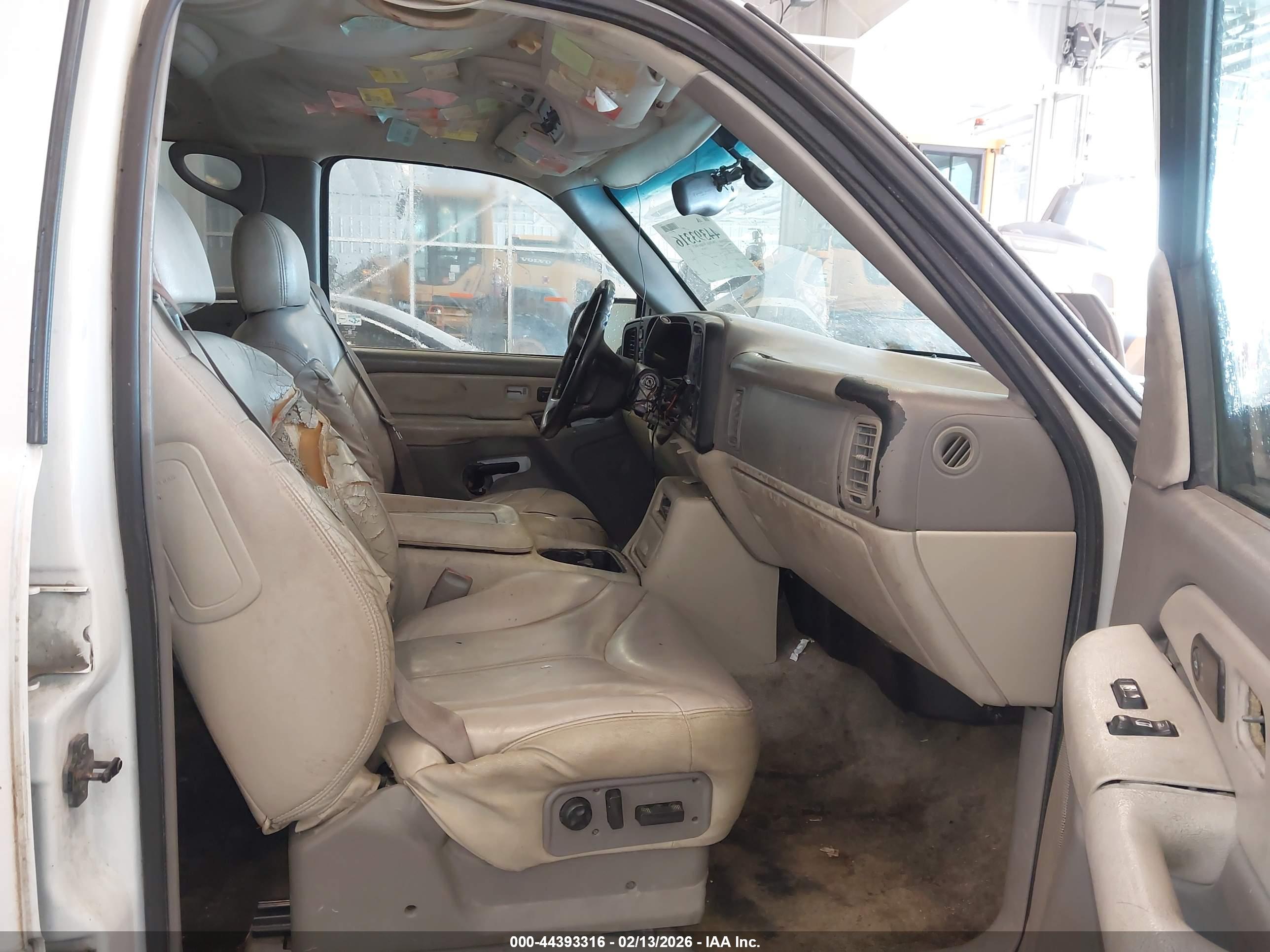 GMC YUKON image 5