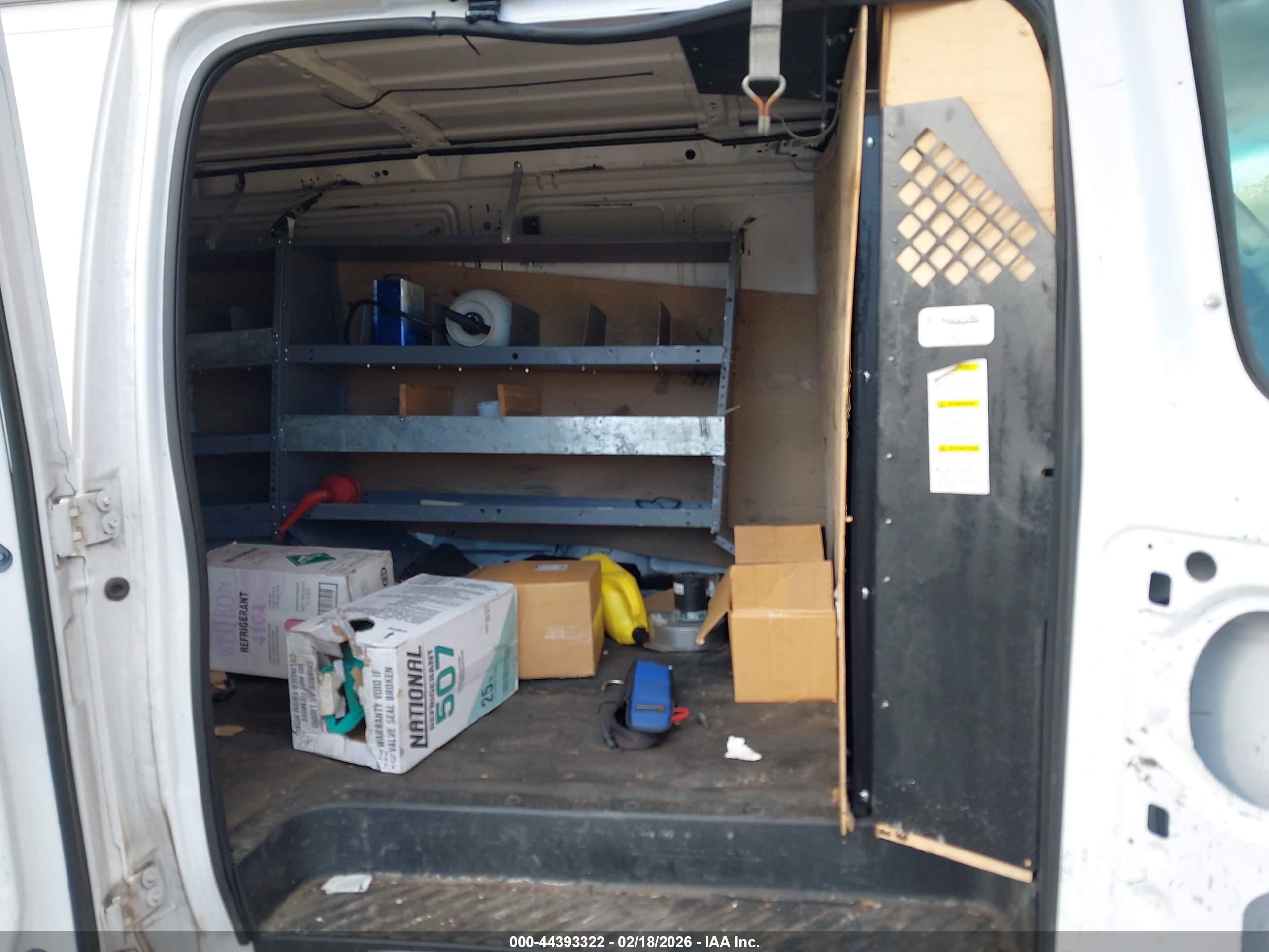 FORD E-250 image 8