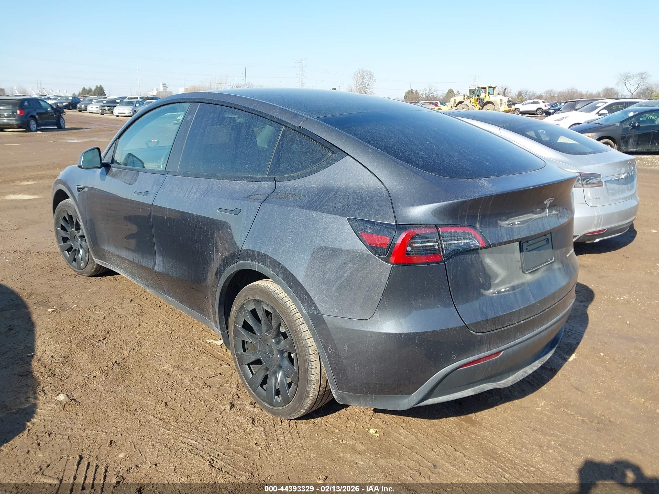 TESLA MODEL image 3
