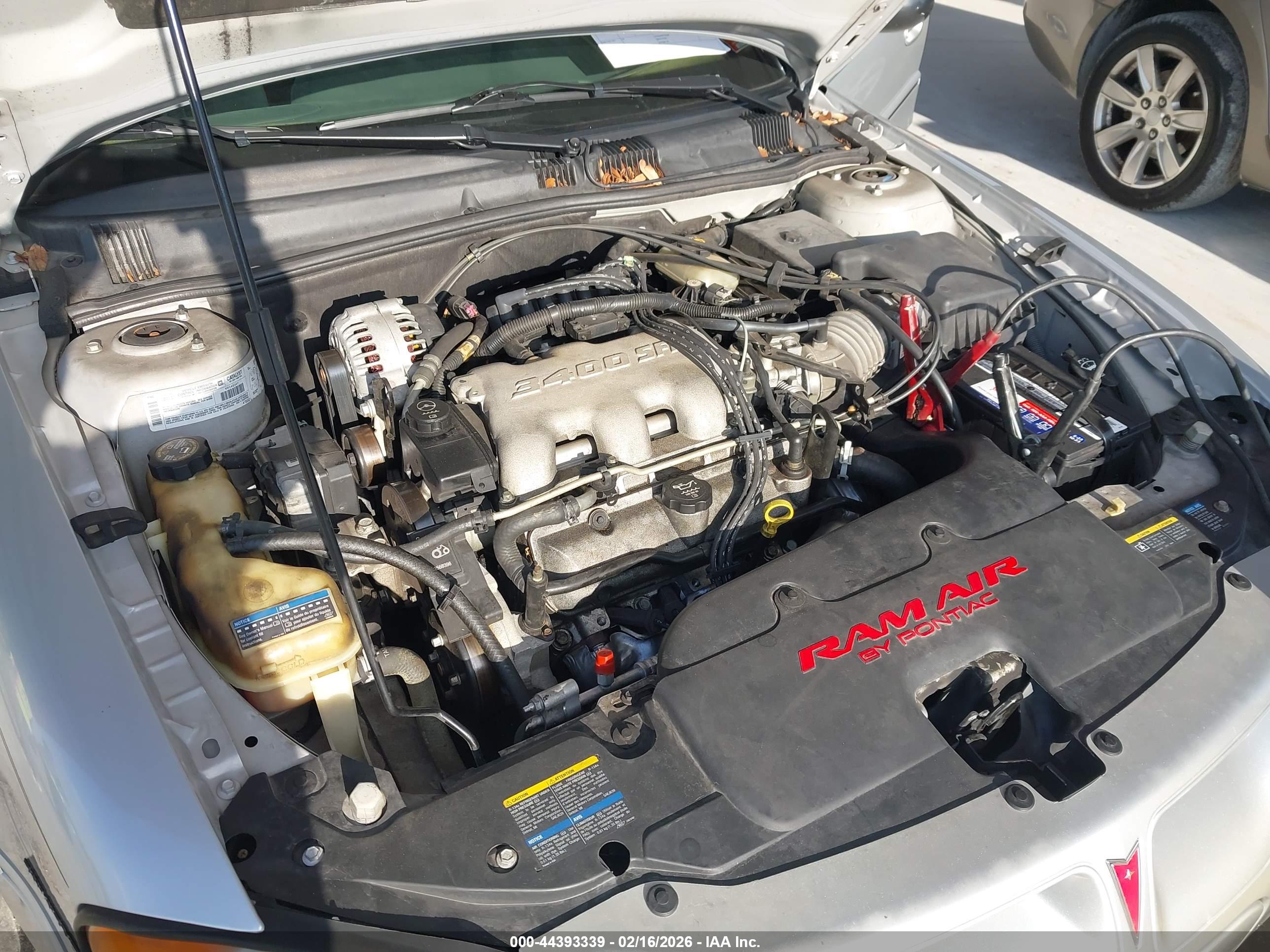 PONTIAC GRAND image 10