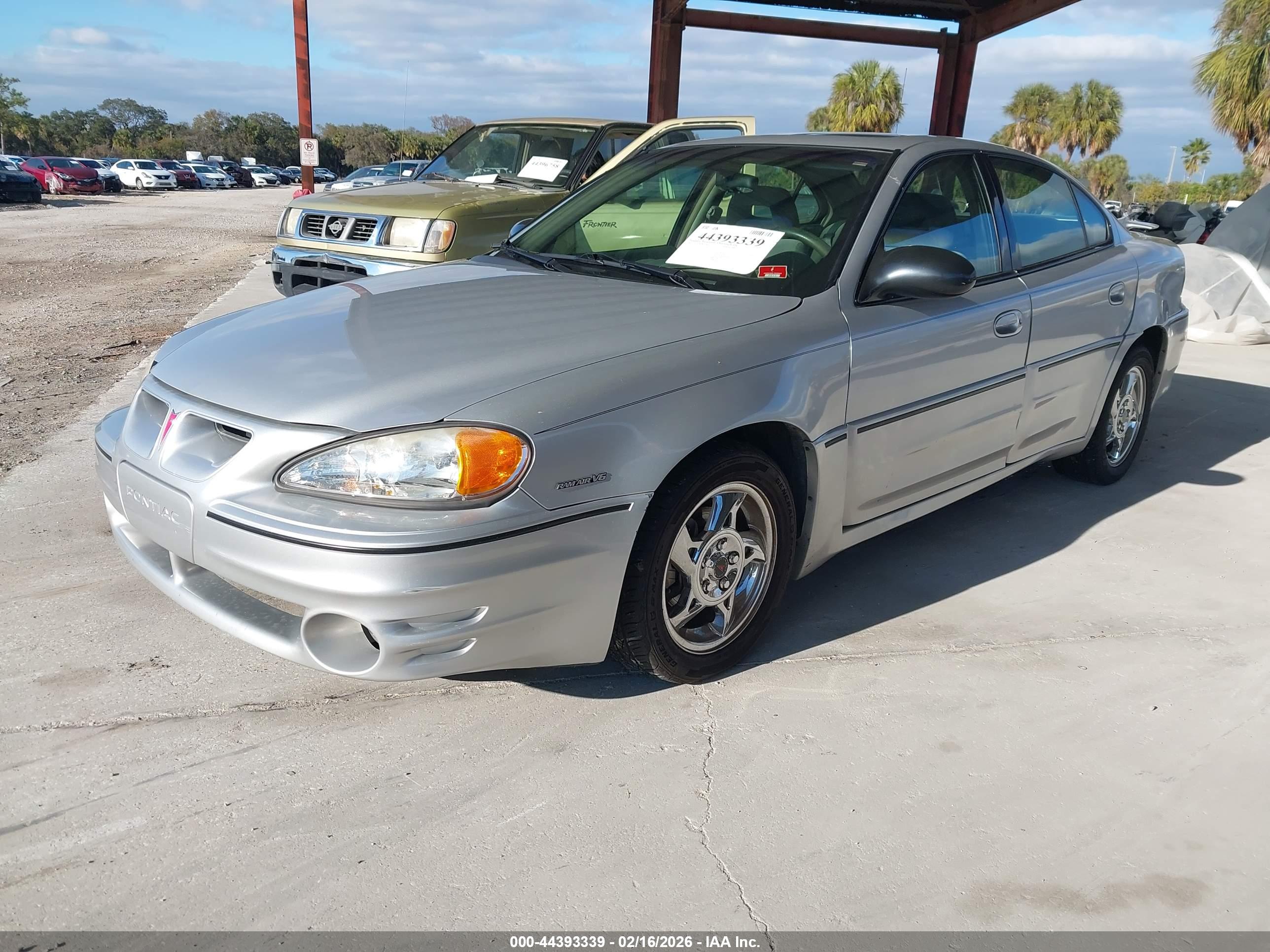 PONTIAC GRAND image 2