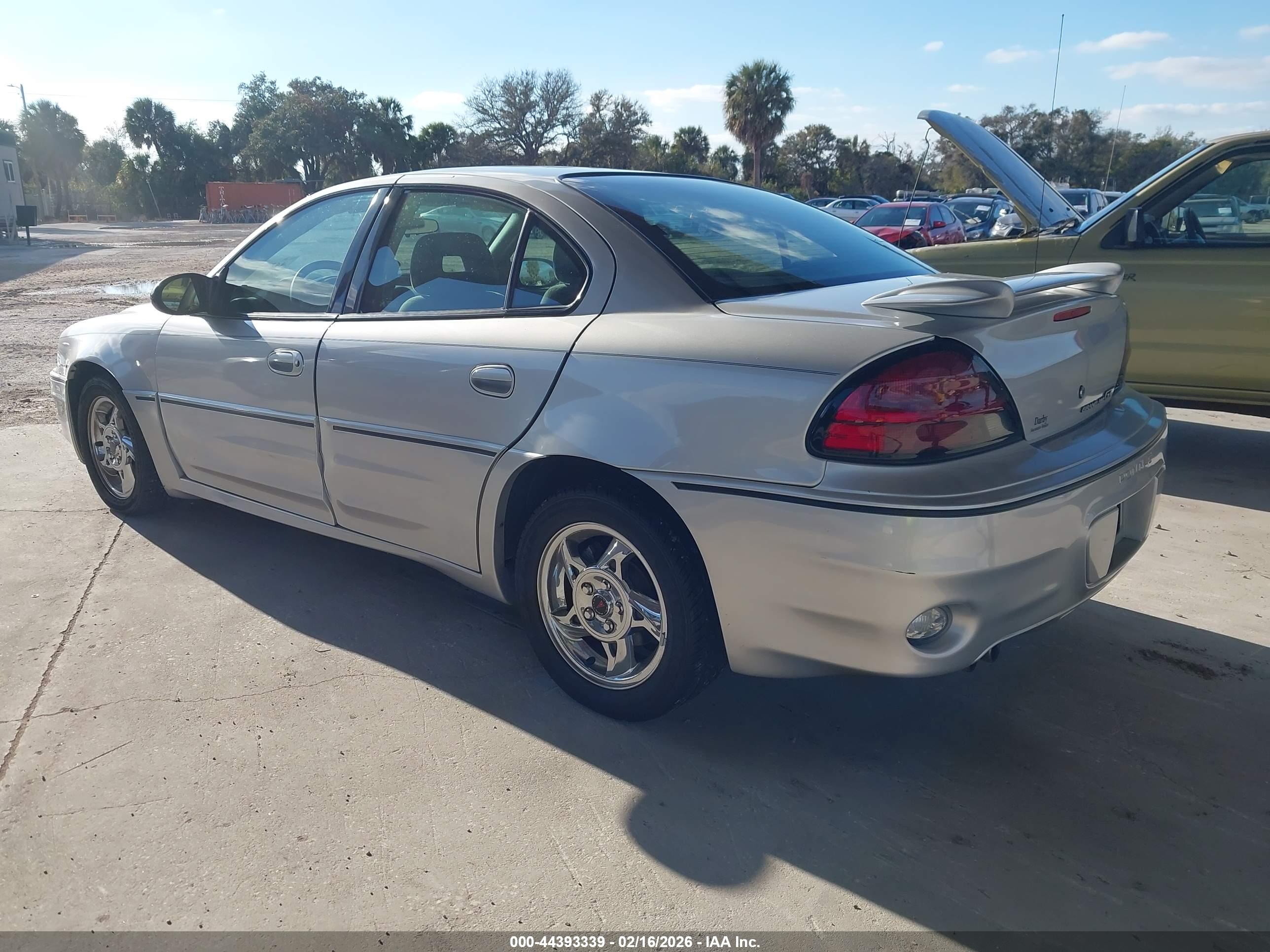 PONTIAC GRAND image 3