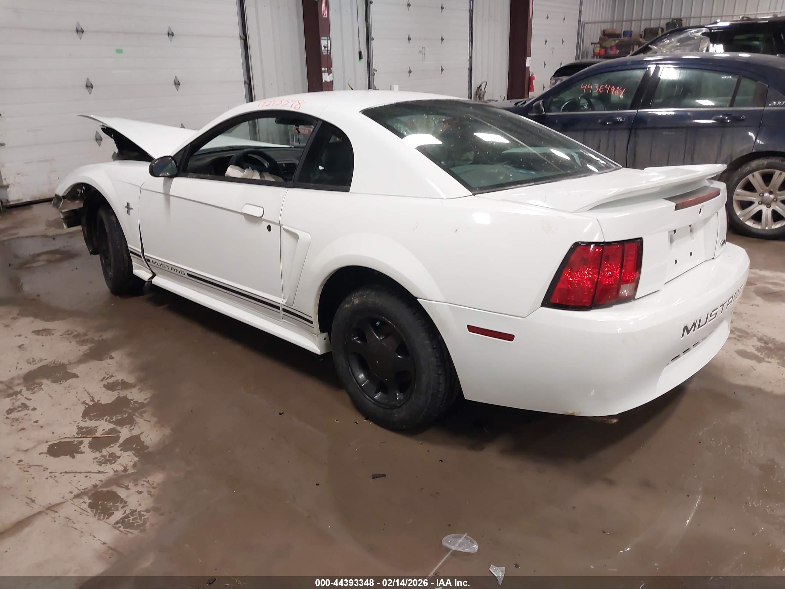 FORD MUSTANG image 3