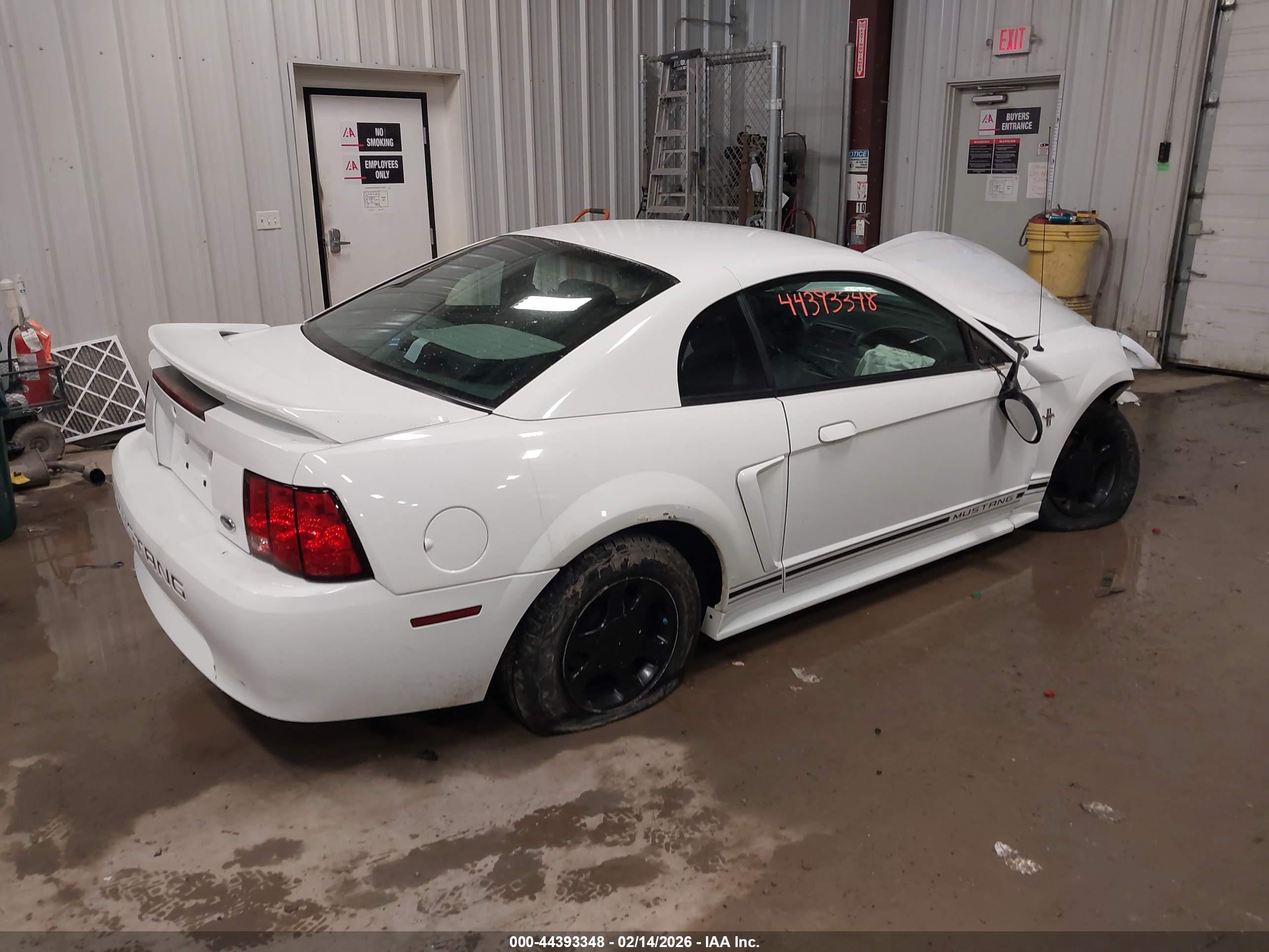 FORD MUSTANG image 4
