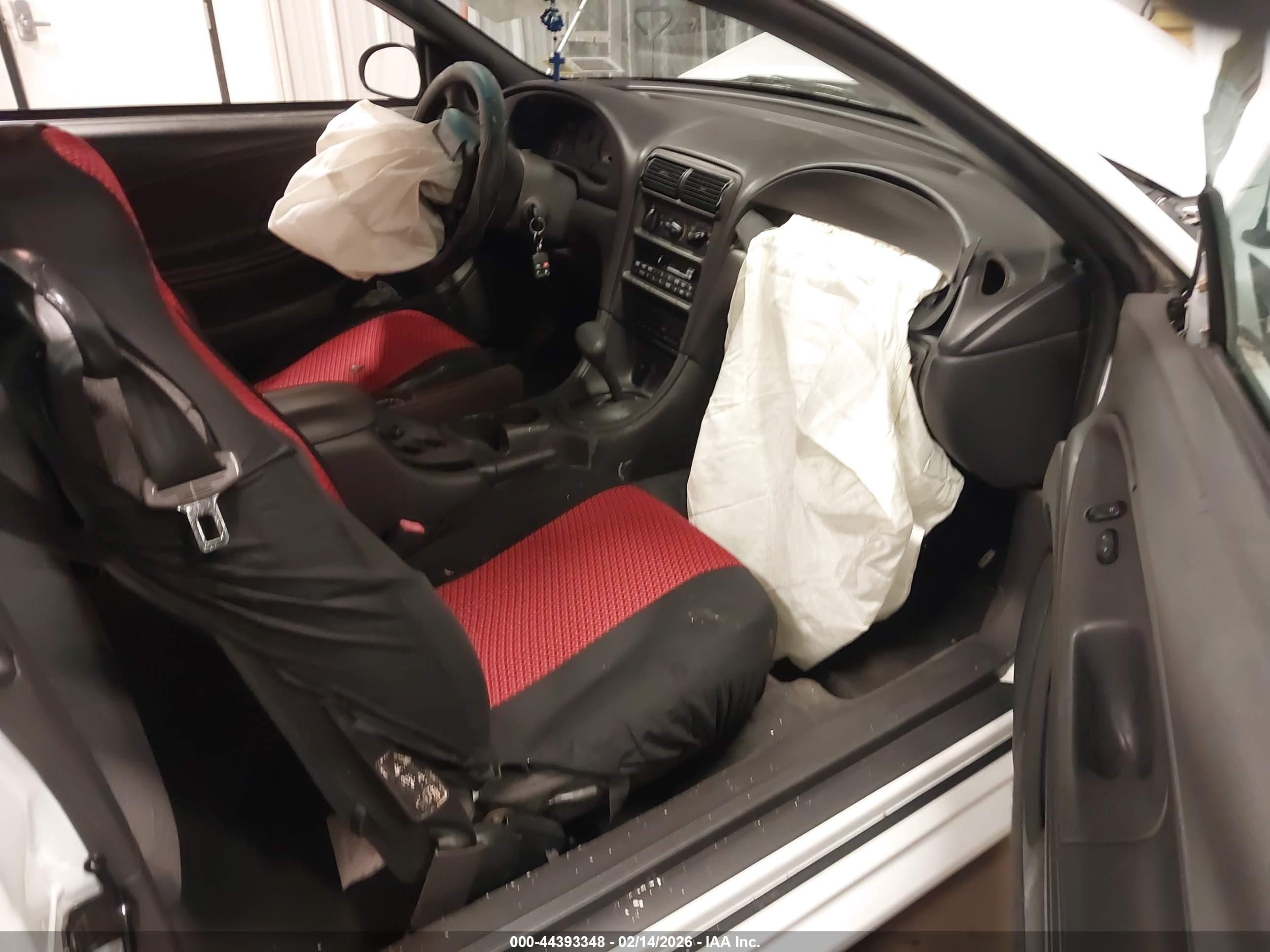 FORD MUSTANG image 5
