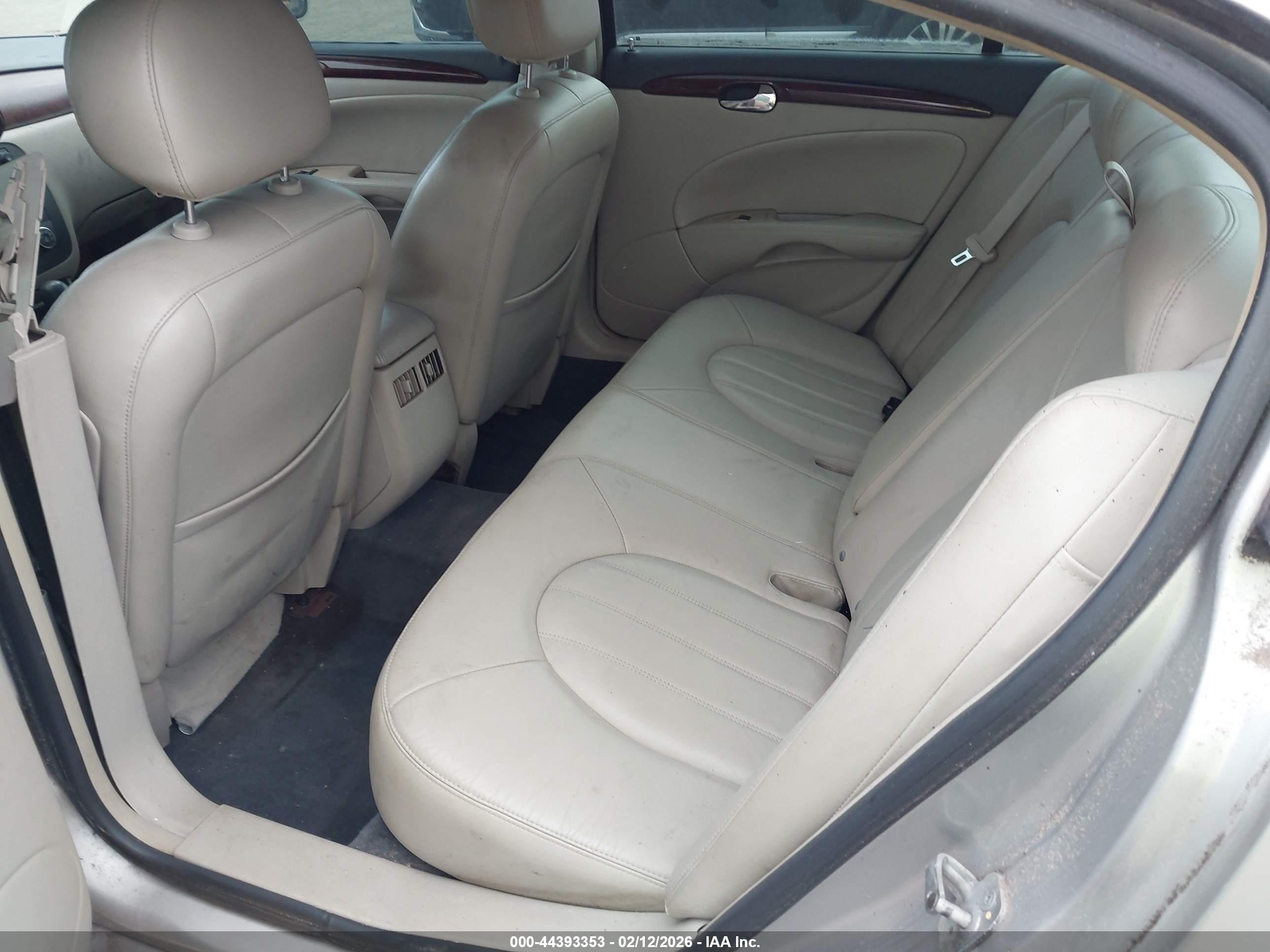 BUICK LUCERNE image 8