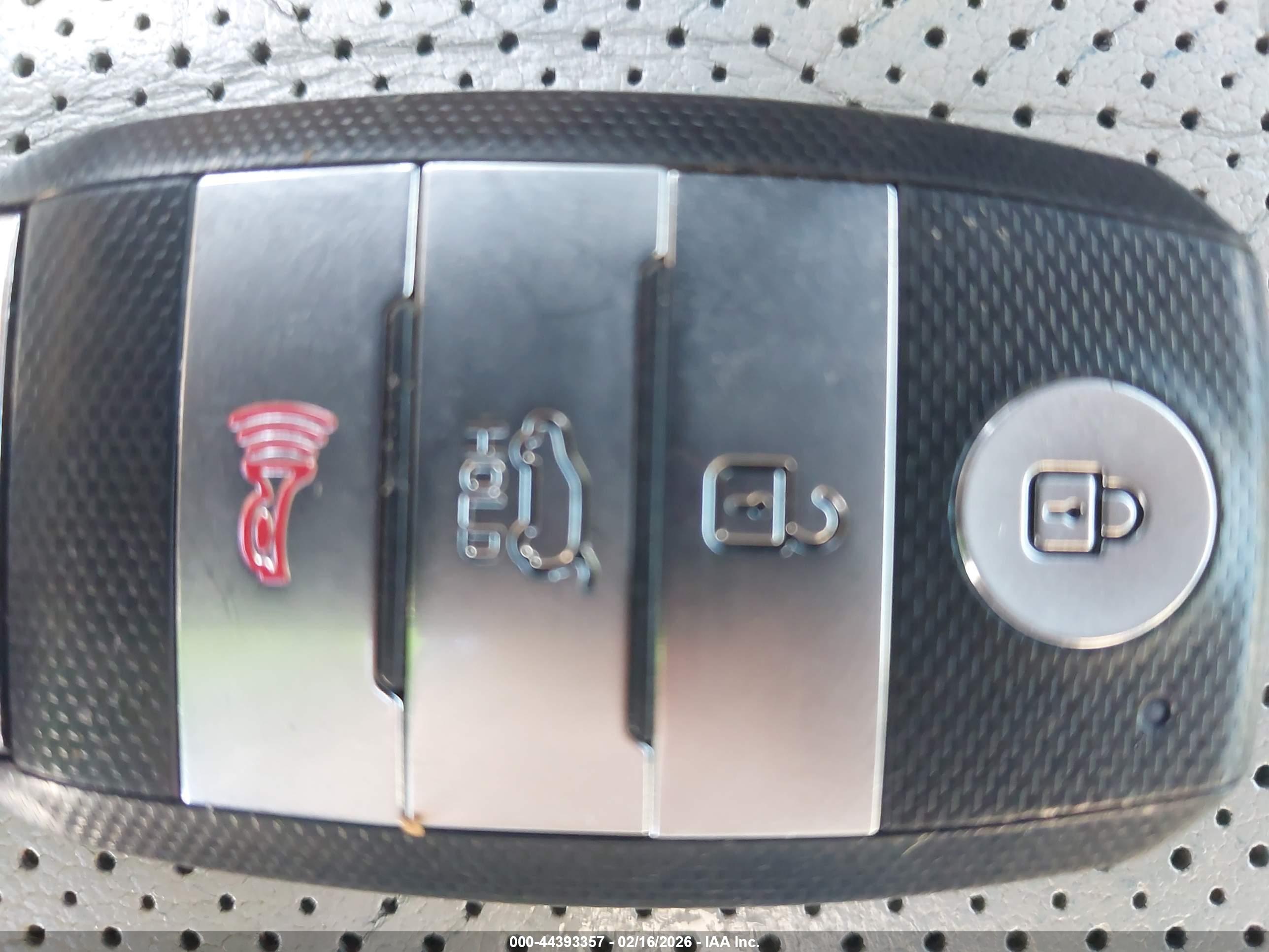 KIA SPORTAGE image 11