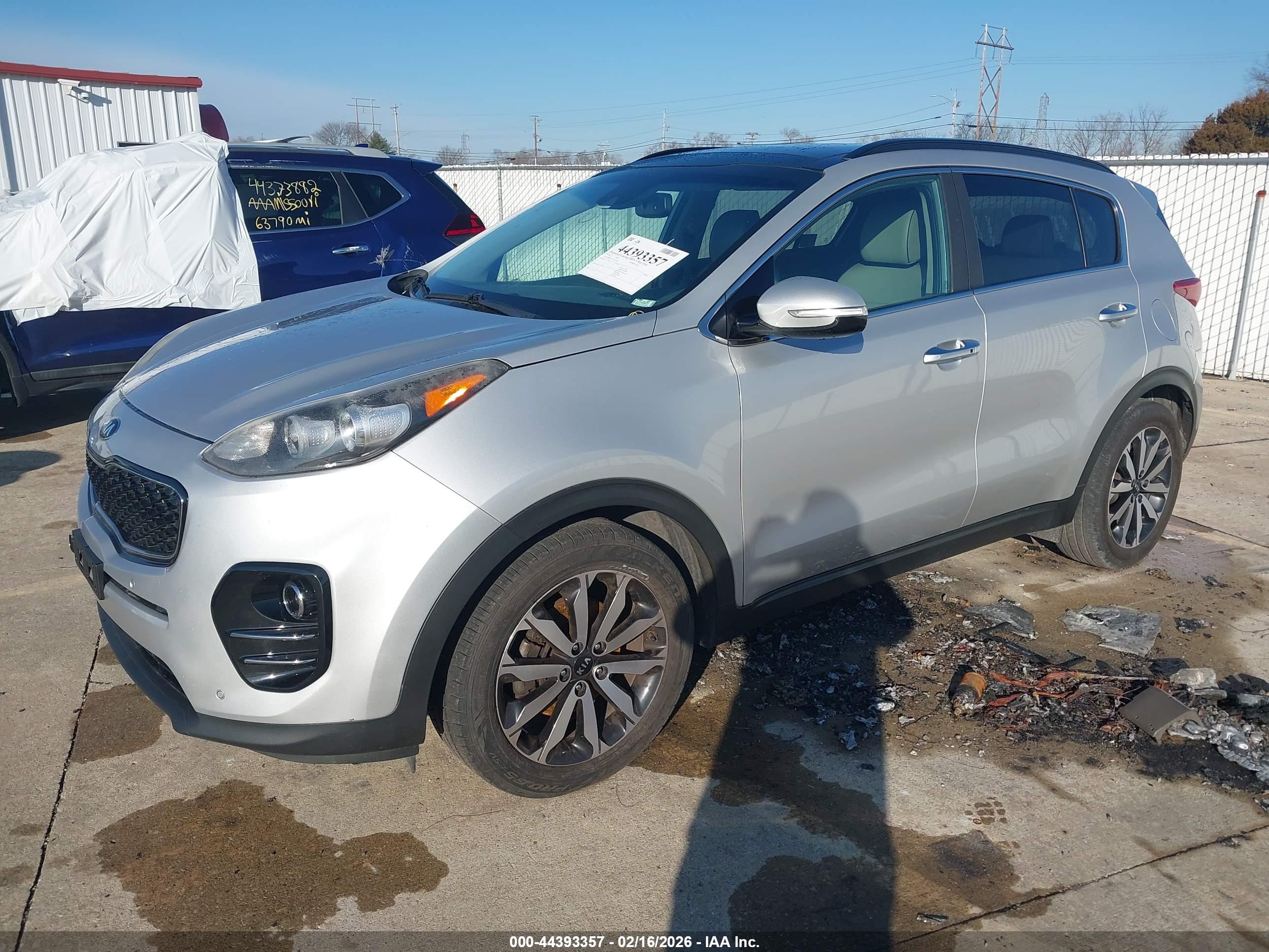 KIA SPORTAGE image 2