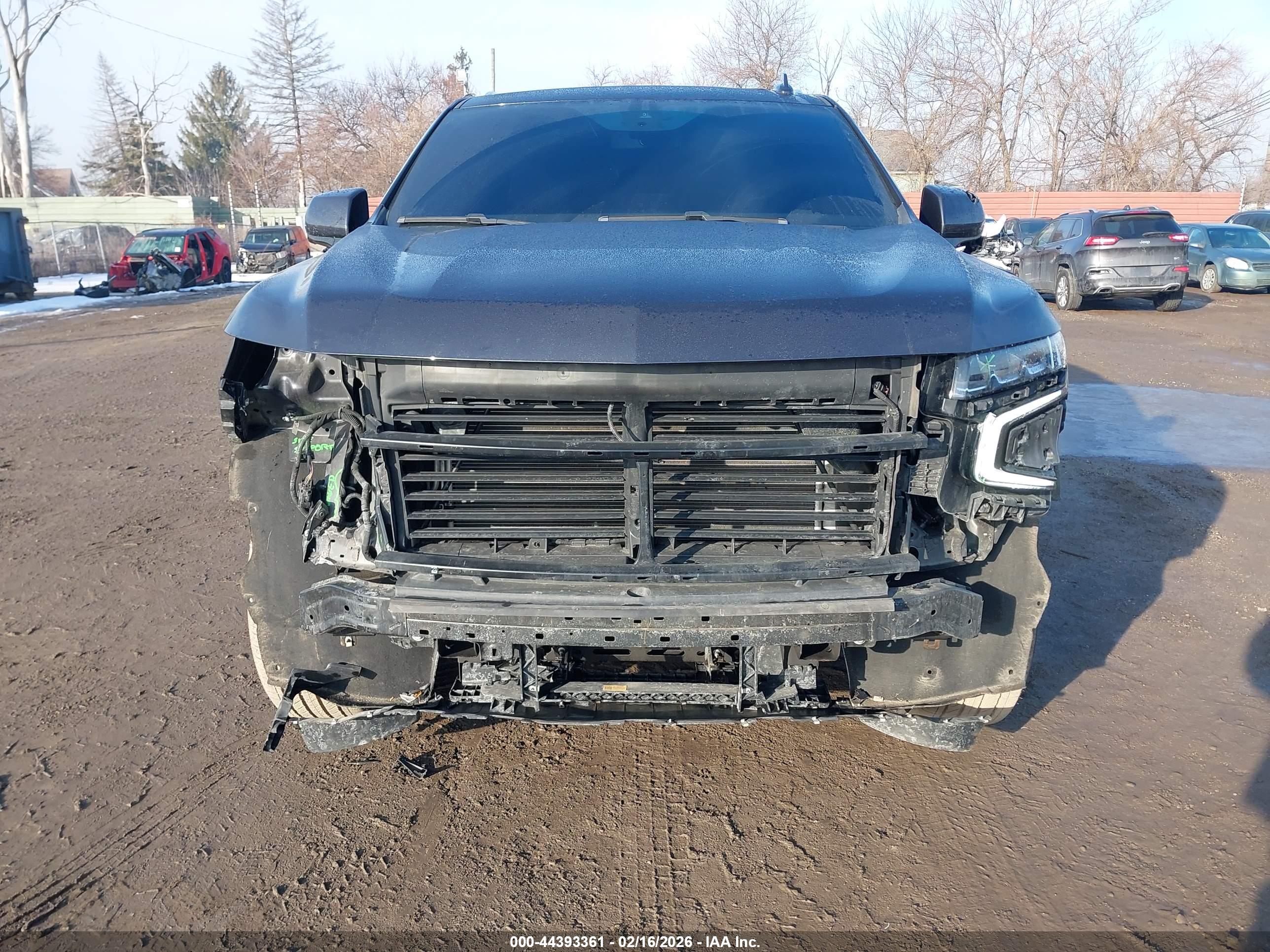 CHEVROLET TAHOE image 6