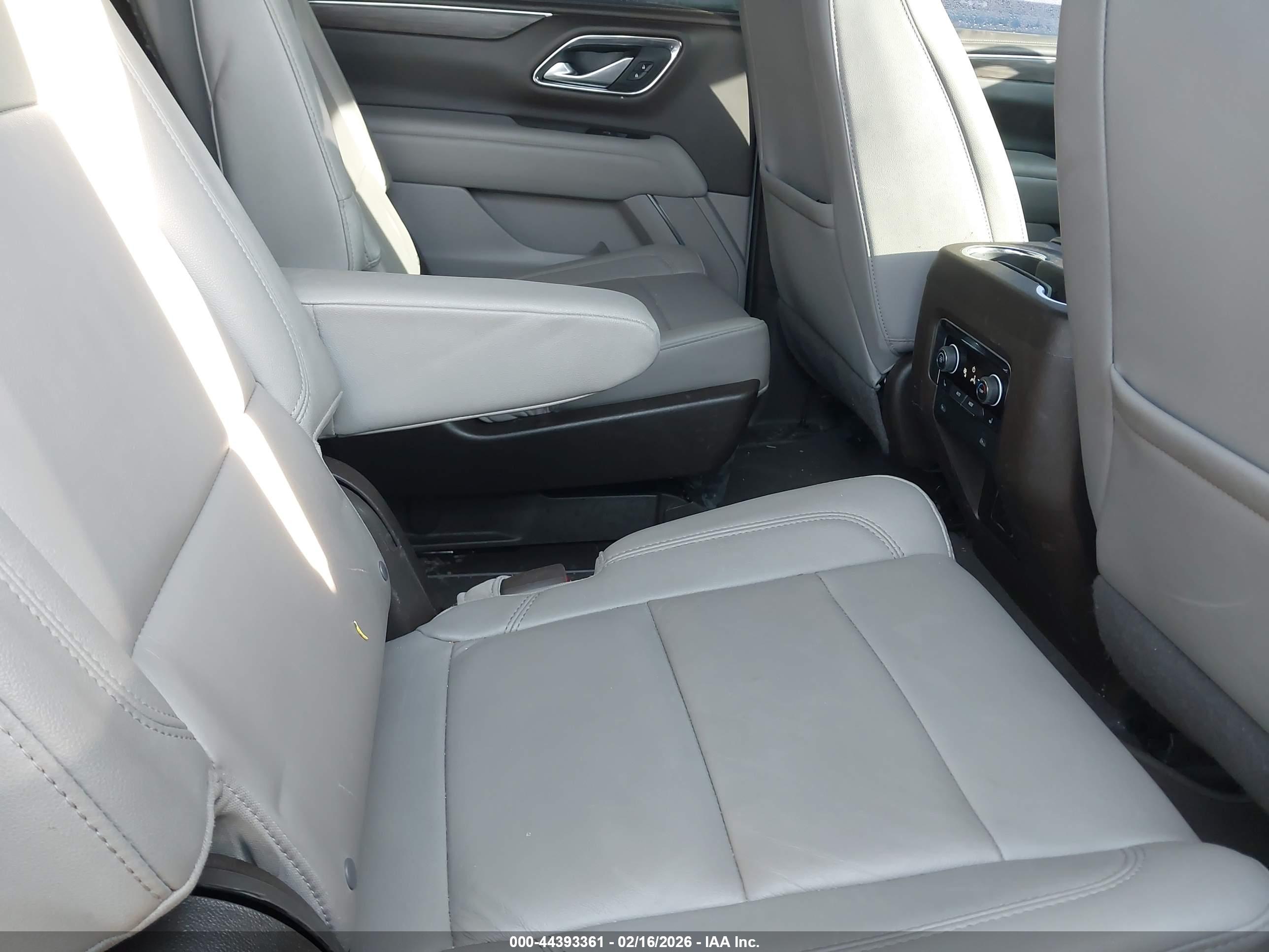 CHEVROLET TAHOE image 8