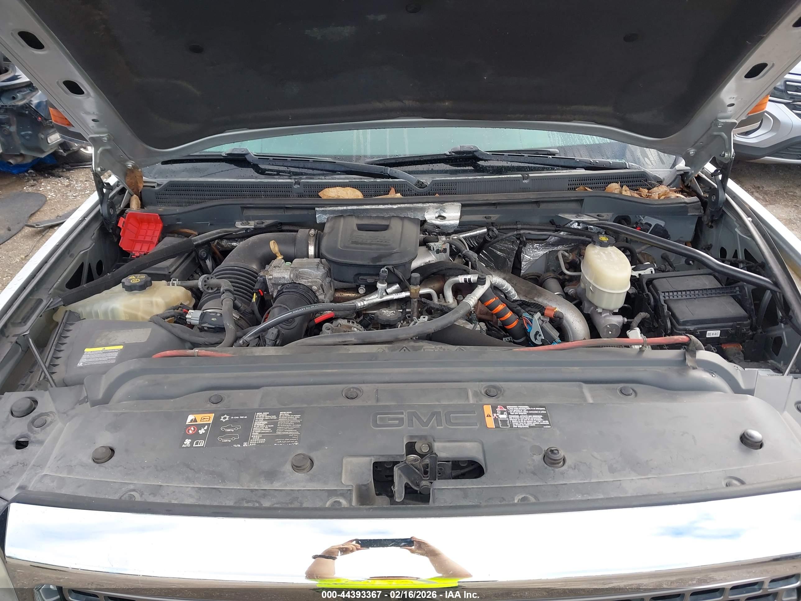 GMC SIERRA image 10