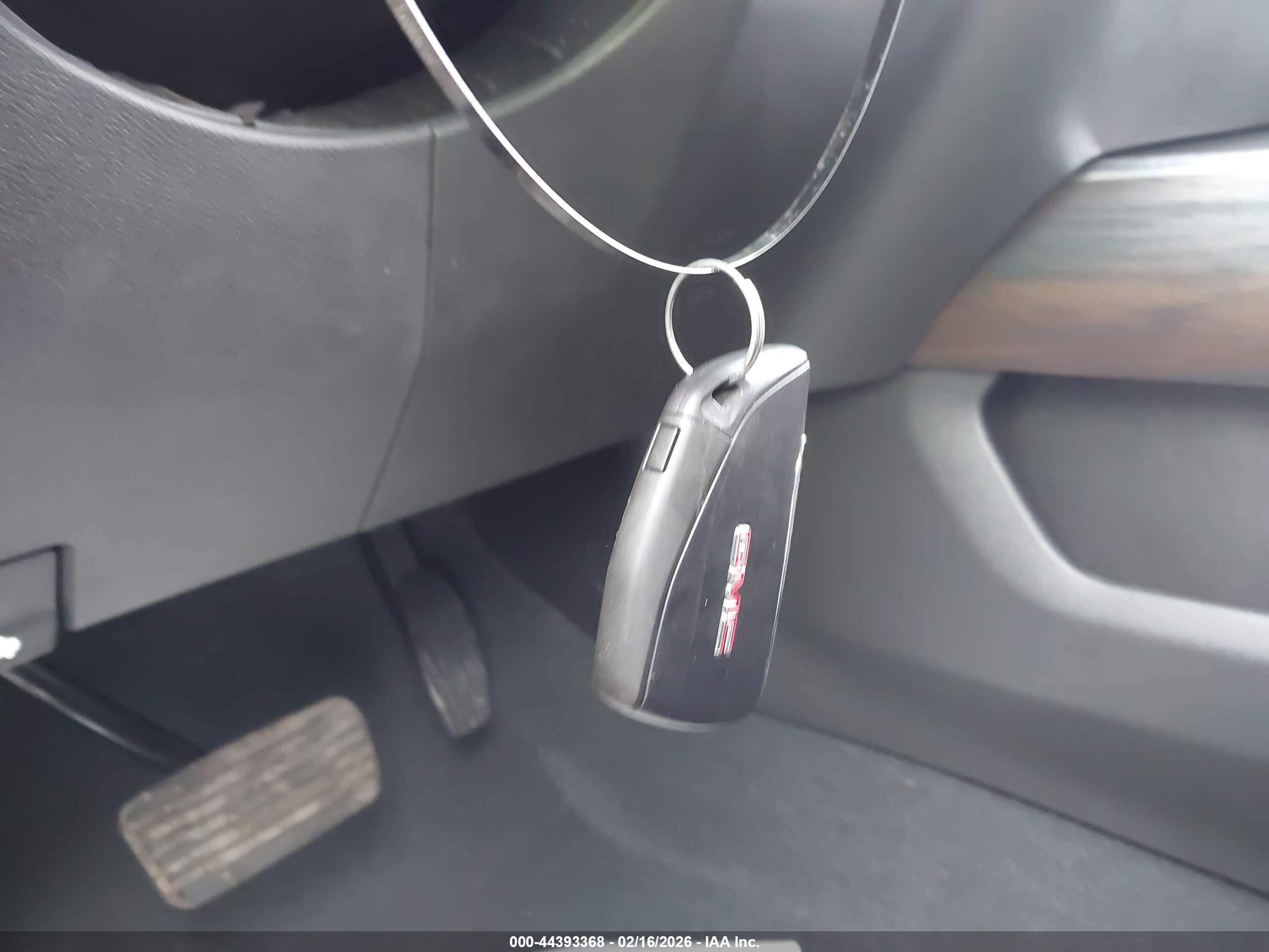 GMC SIERRA image 11