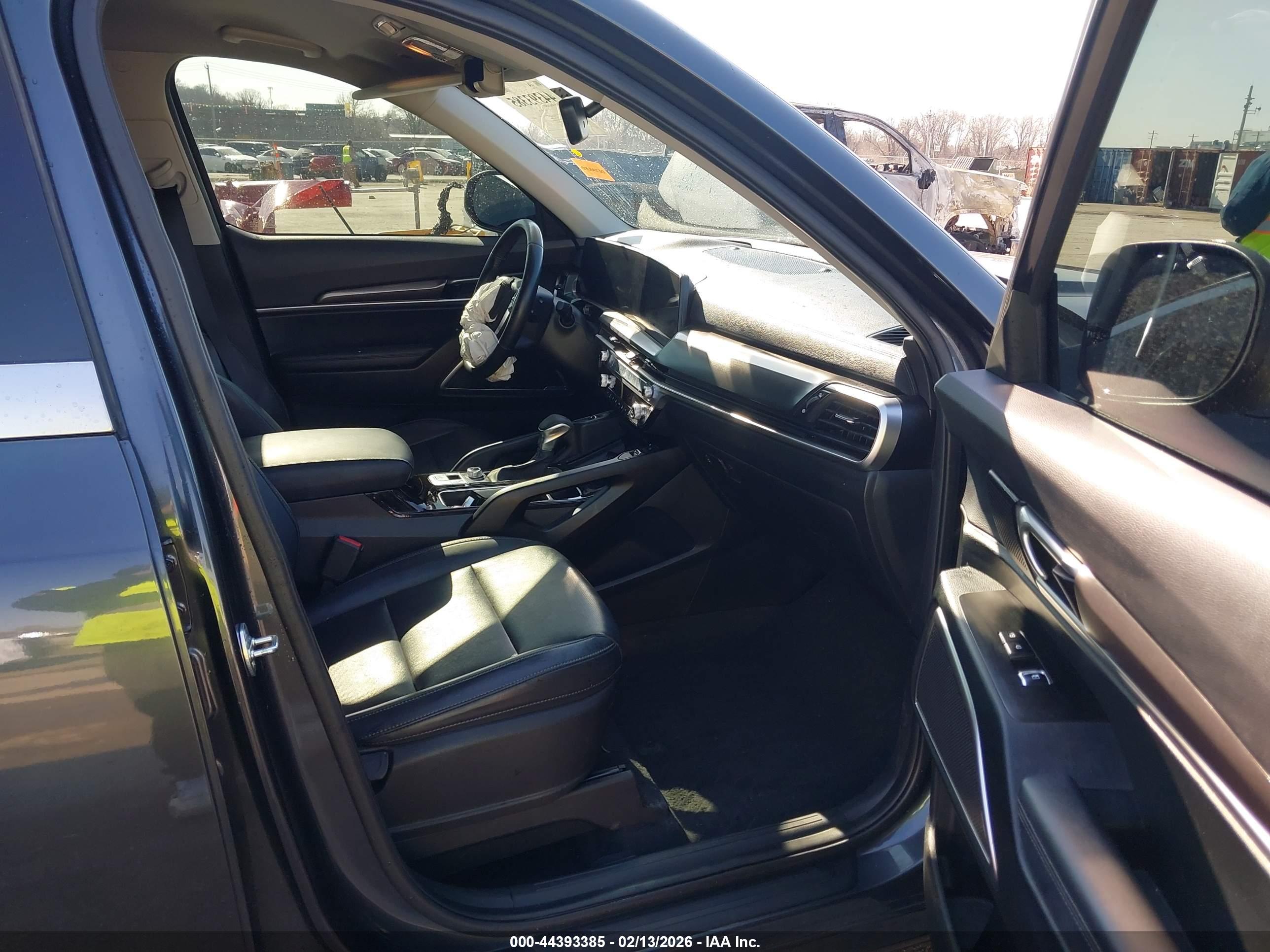 KIA TELLURIDE image 5