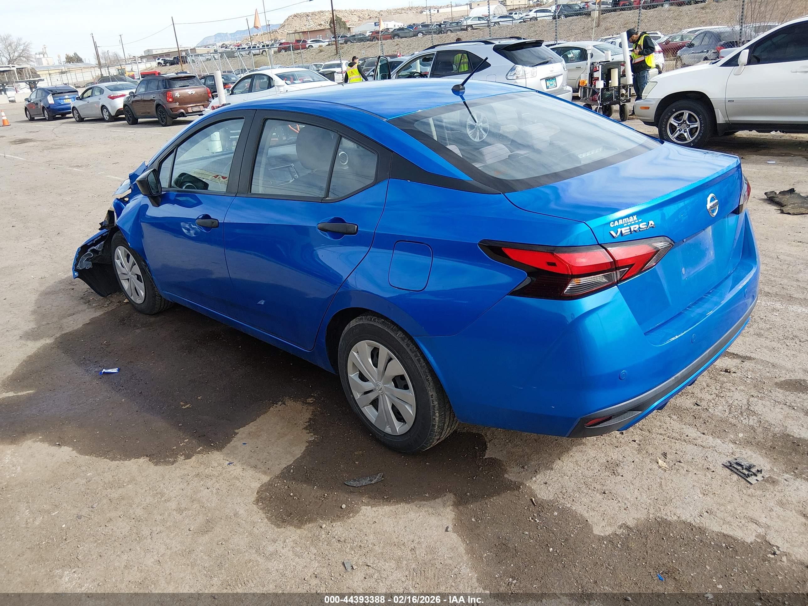 NISSAN VERSA image 3