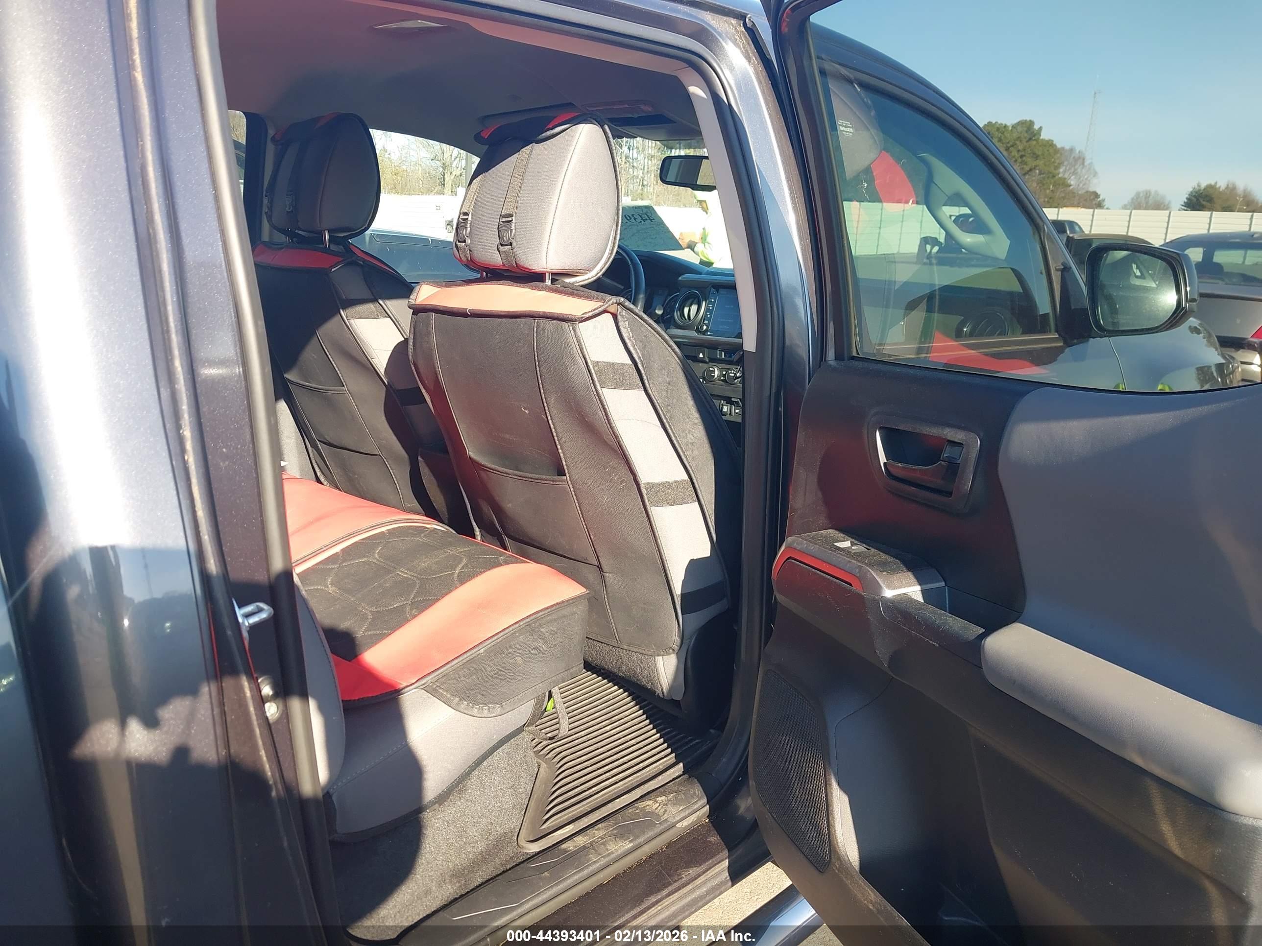 TOYOTA TACOMA image 8