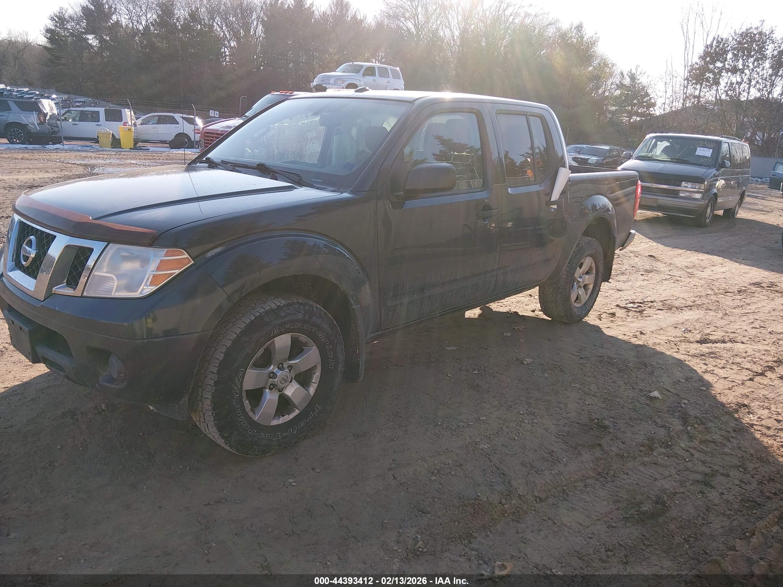 NISSAN FRONTIER image 2