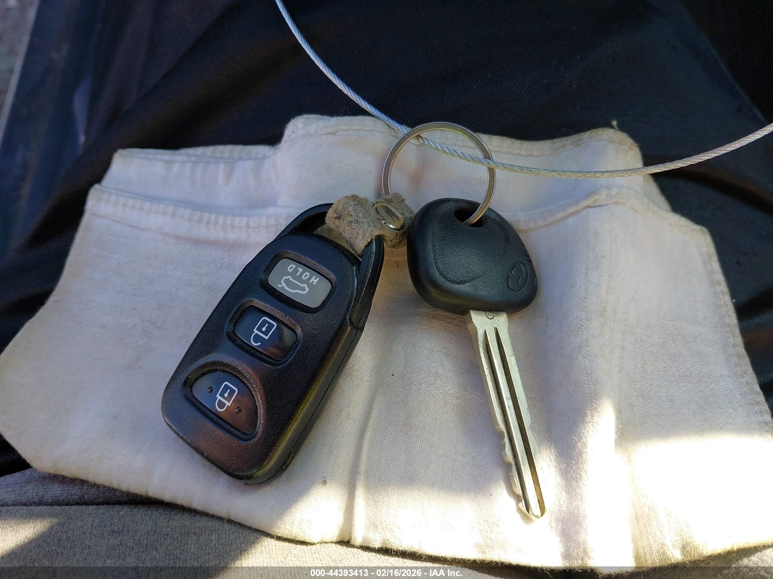 HYUNDAI ELANTRA image 11