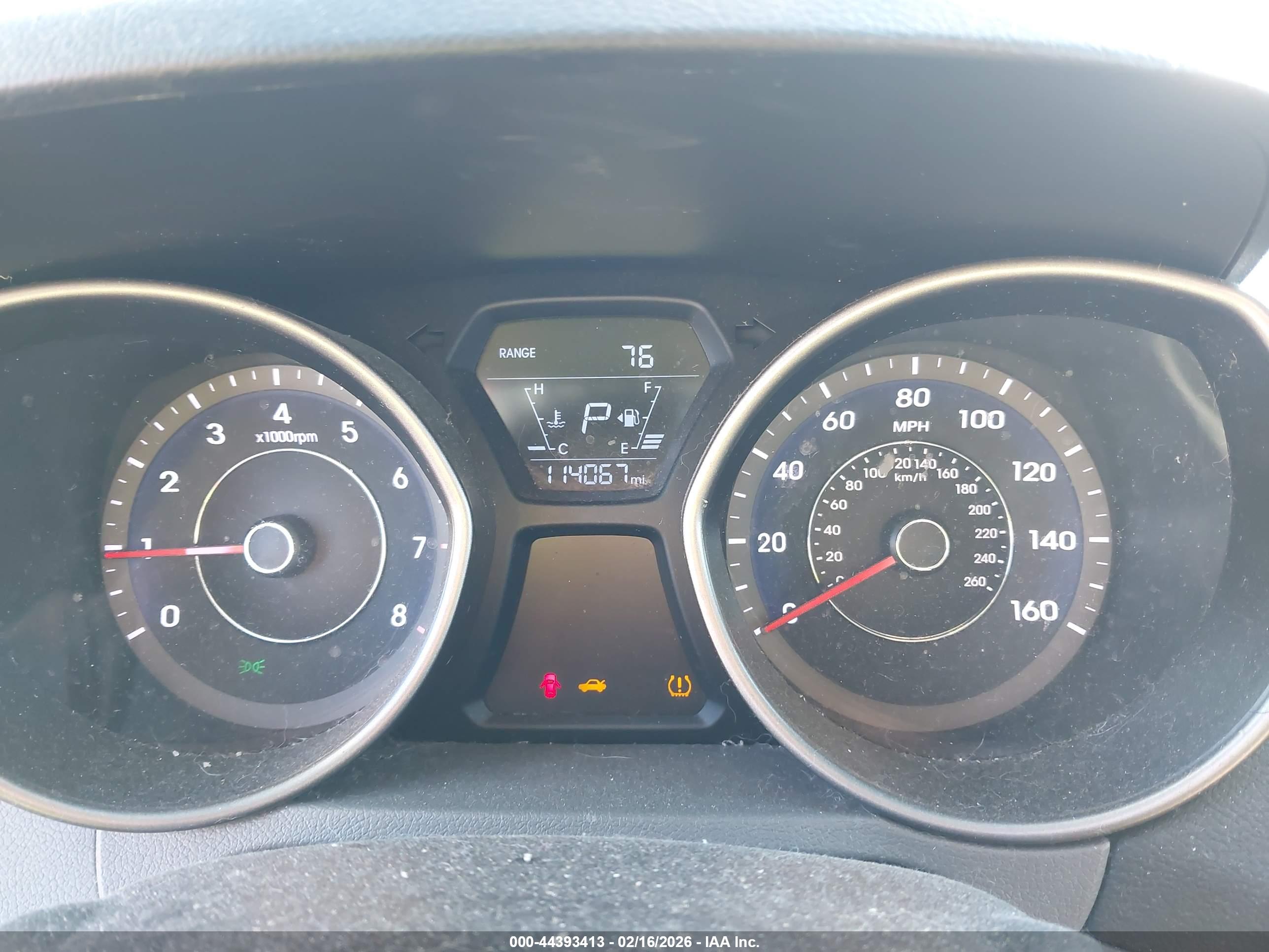 HYUNDAI ELANTRA image 7