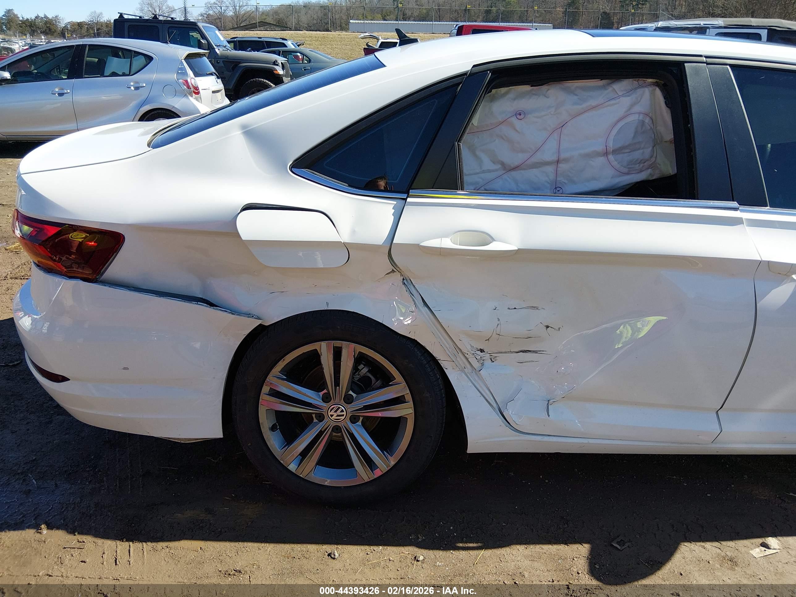 VOLKSWAGEN JETTA image 6