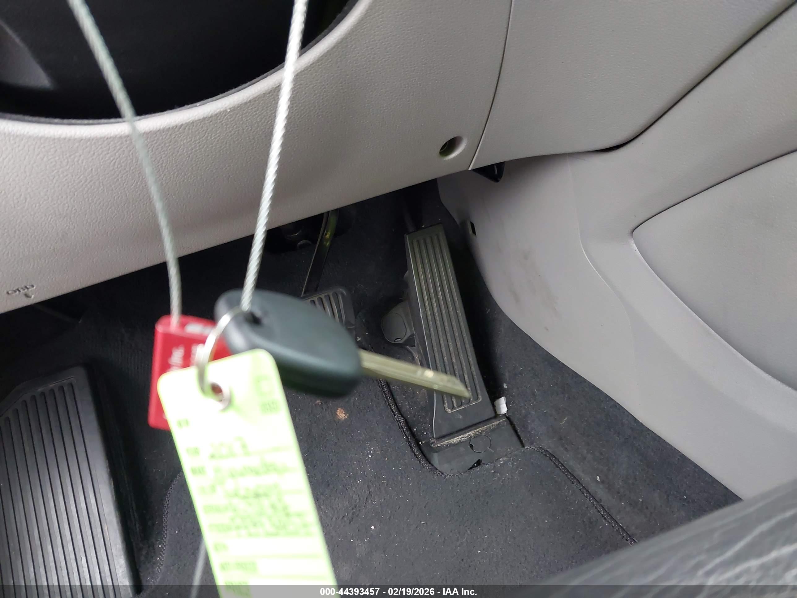 HYUNDAI TUCSON image 11