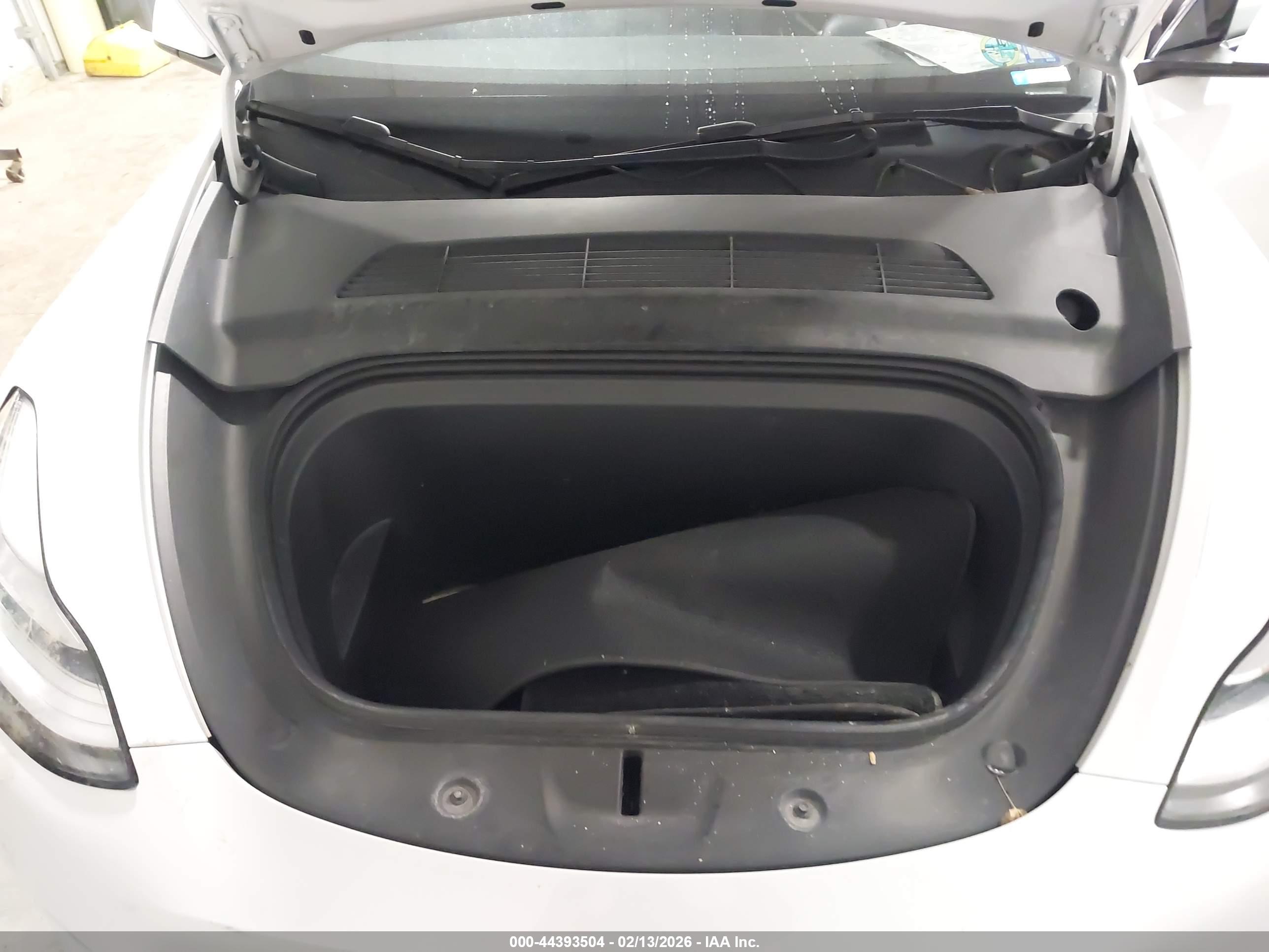 TESLA MODEL image 10